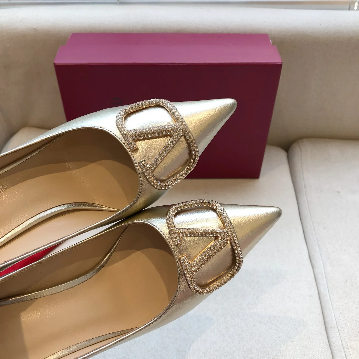 Women's Heels VALENTINO 17956874
