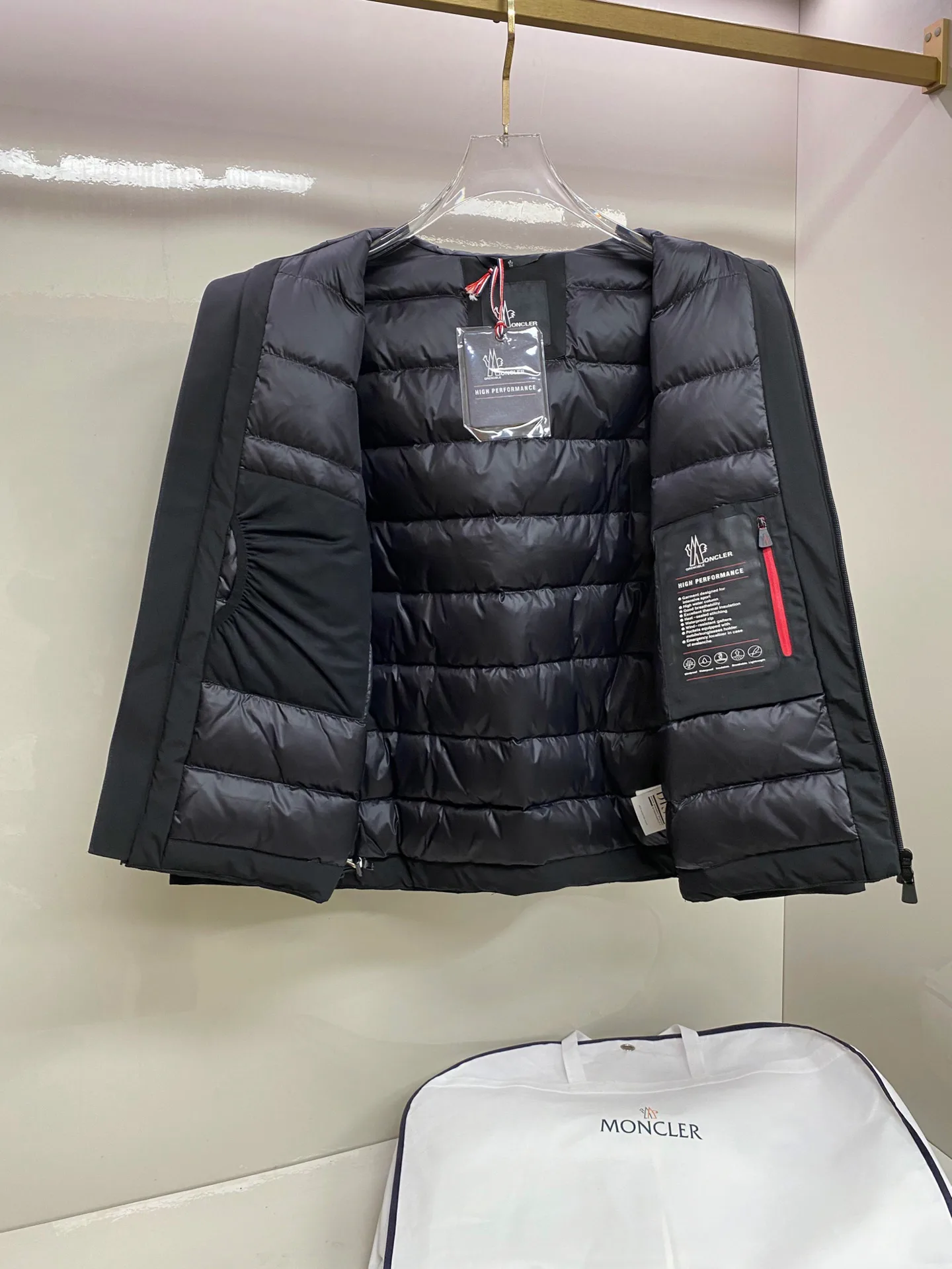 Men's Jackets And Down Jackets MONCLER 18029238