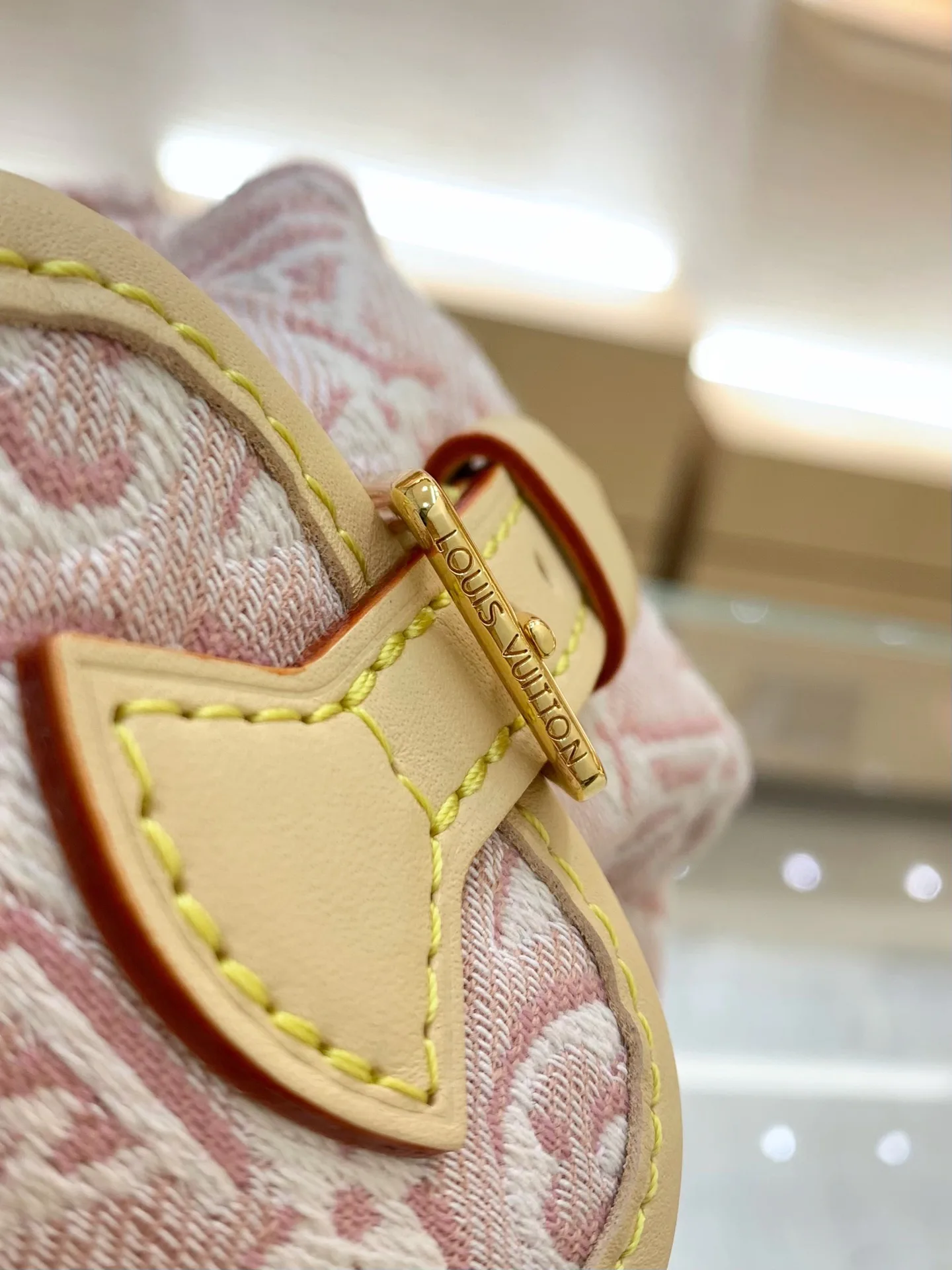 Women's Classic Handbags LOUIS VUITTON 17303175
