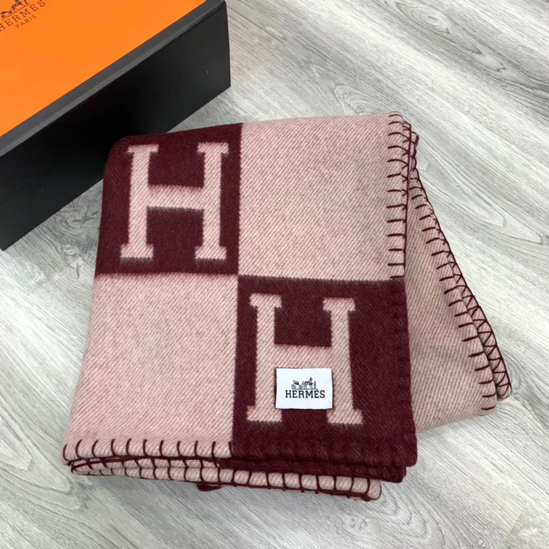 Textiles HERMES 18002670