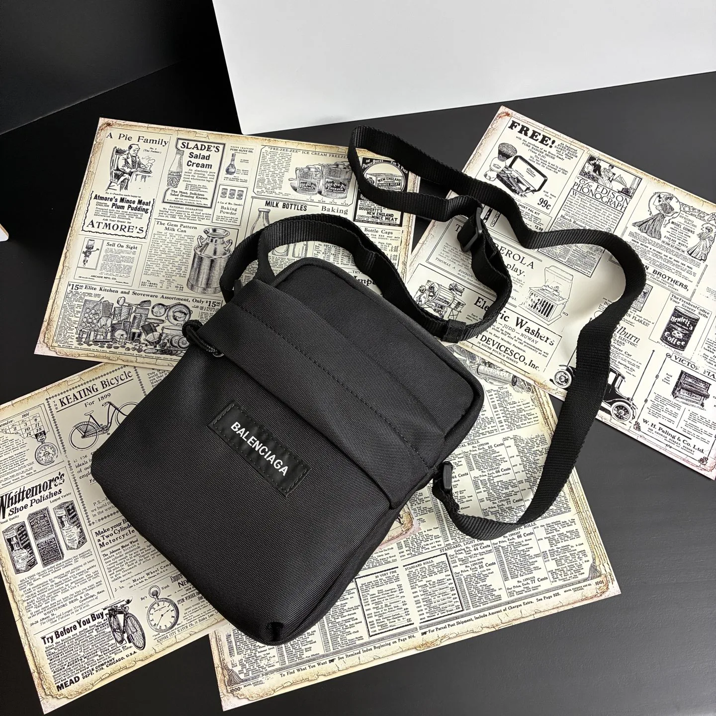 Women's Shoulder Bags BALENCIAGA 18136513