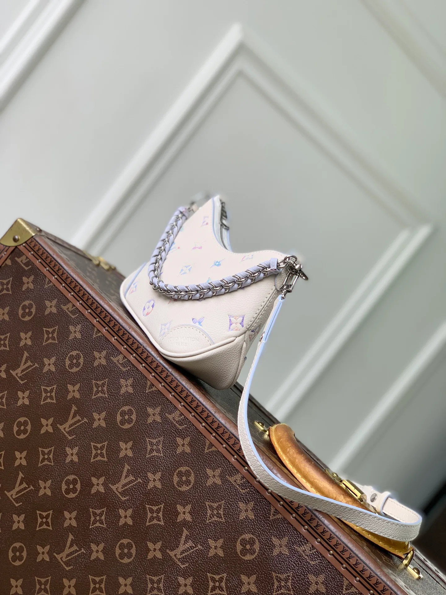 Women's Classic Handbags LOUIS VUITTON 18147485