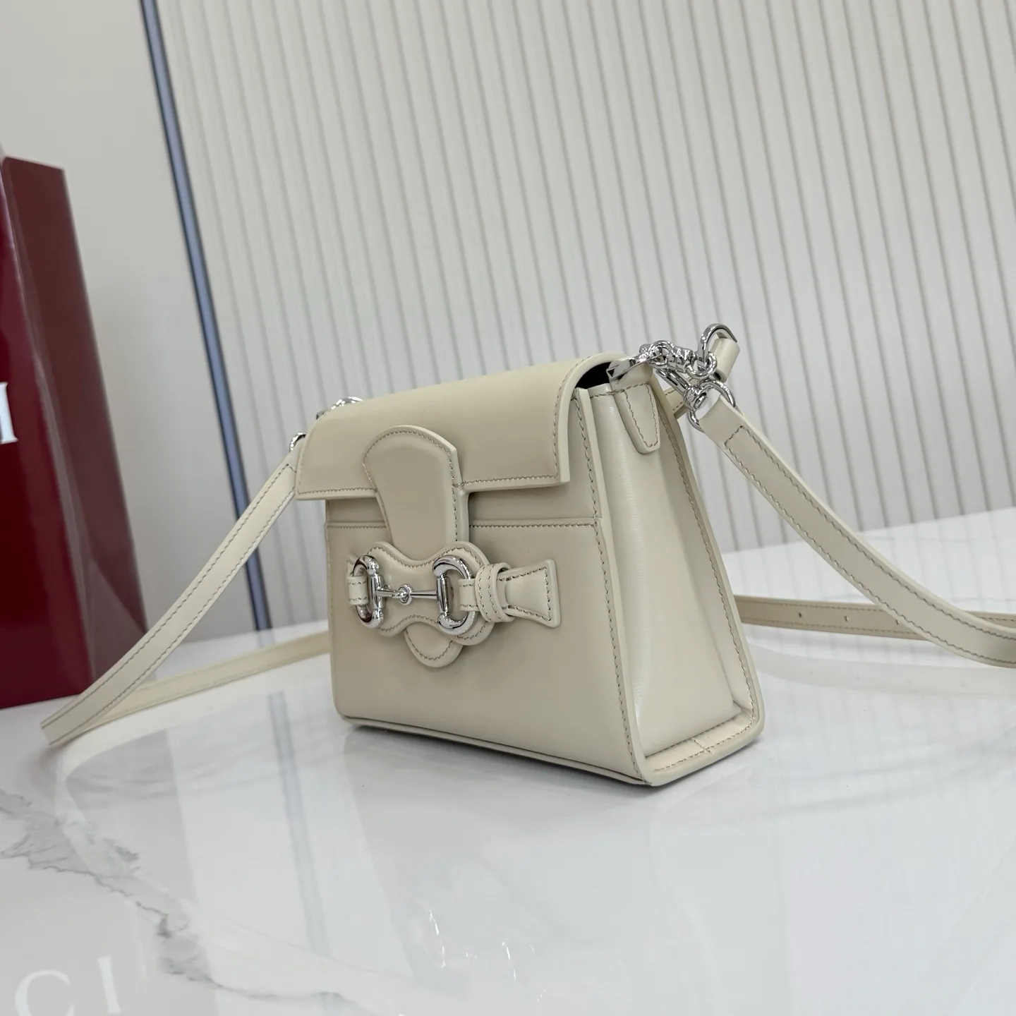 Women's Classic Handbags GUCCI 18262342