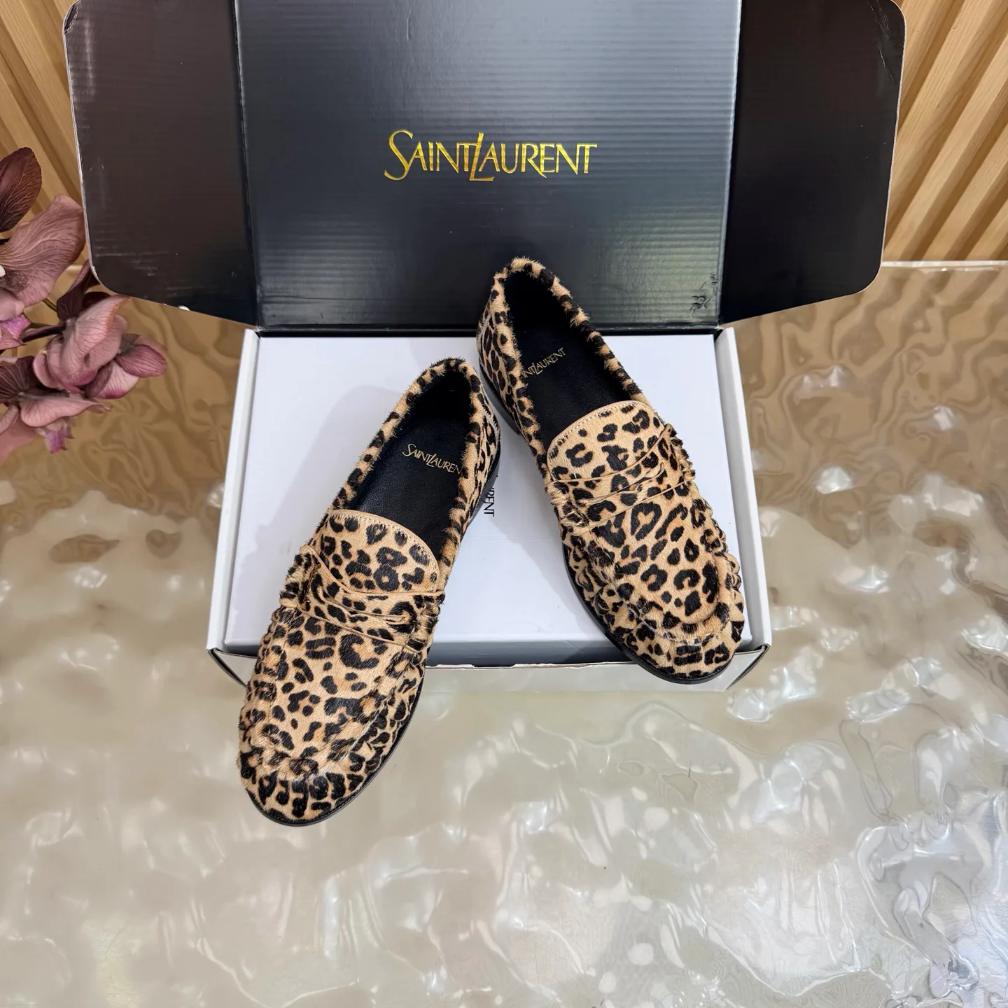 Women's Loafers And Moccasins SAINT LAURENT 17981711