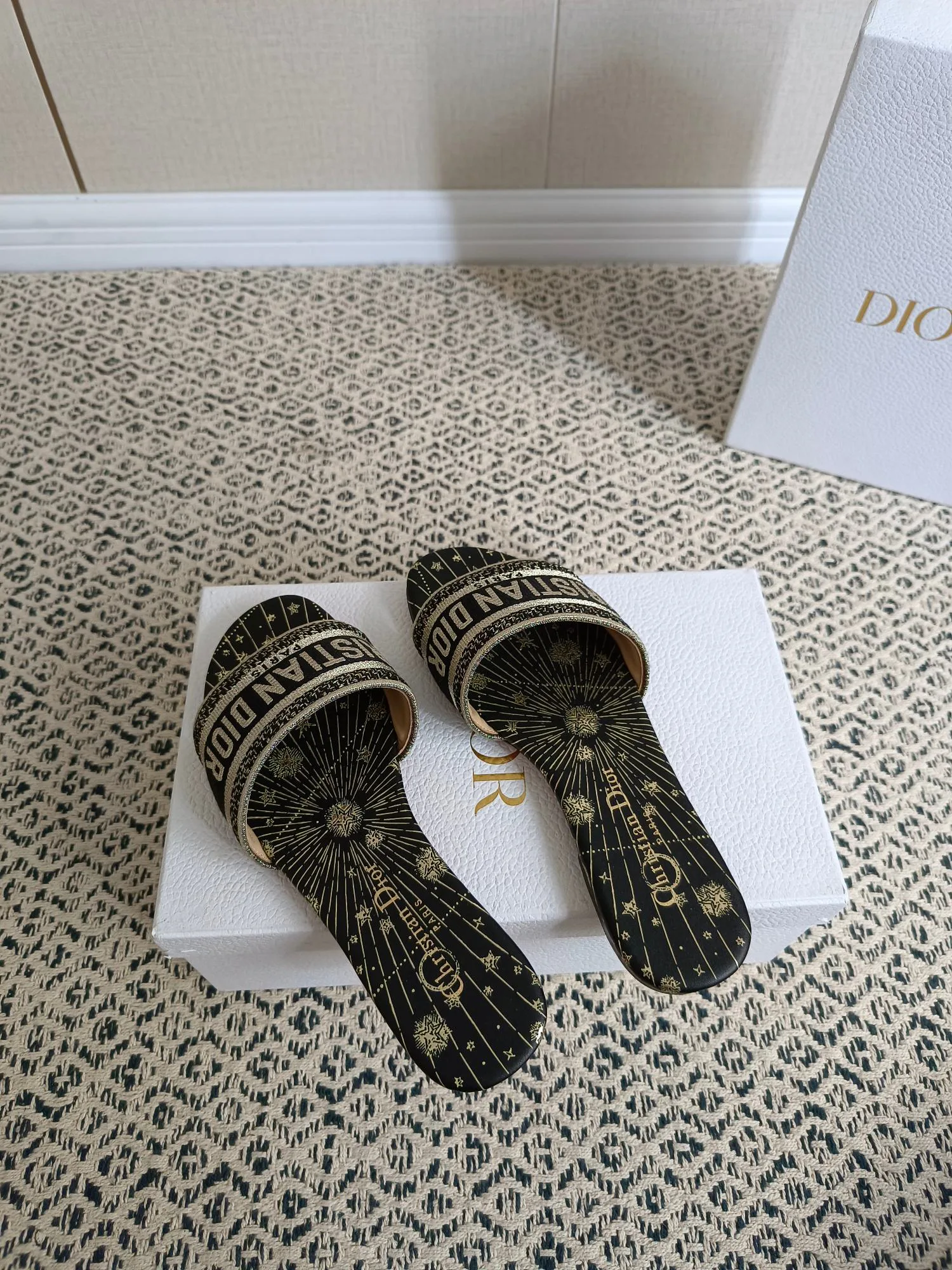 Women's Flip-Flops CHRISTIAN DIOR 17998148