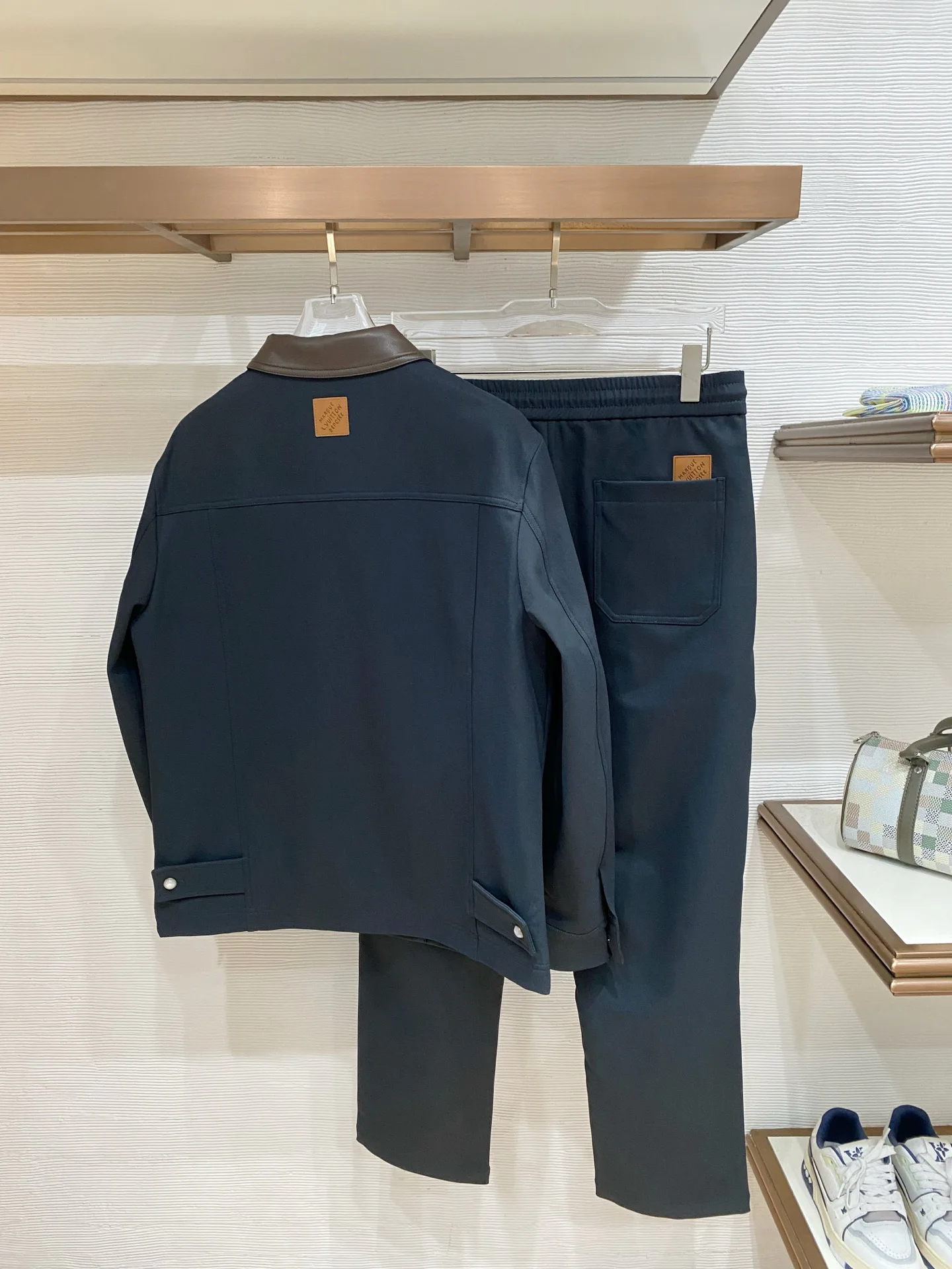 Men's Jackets And Down Jackets LOUIS VUITTON 18109557
