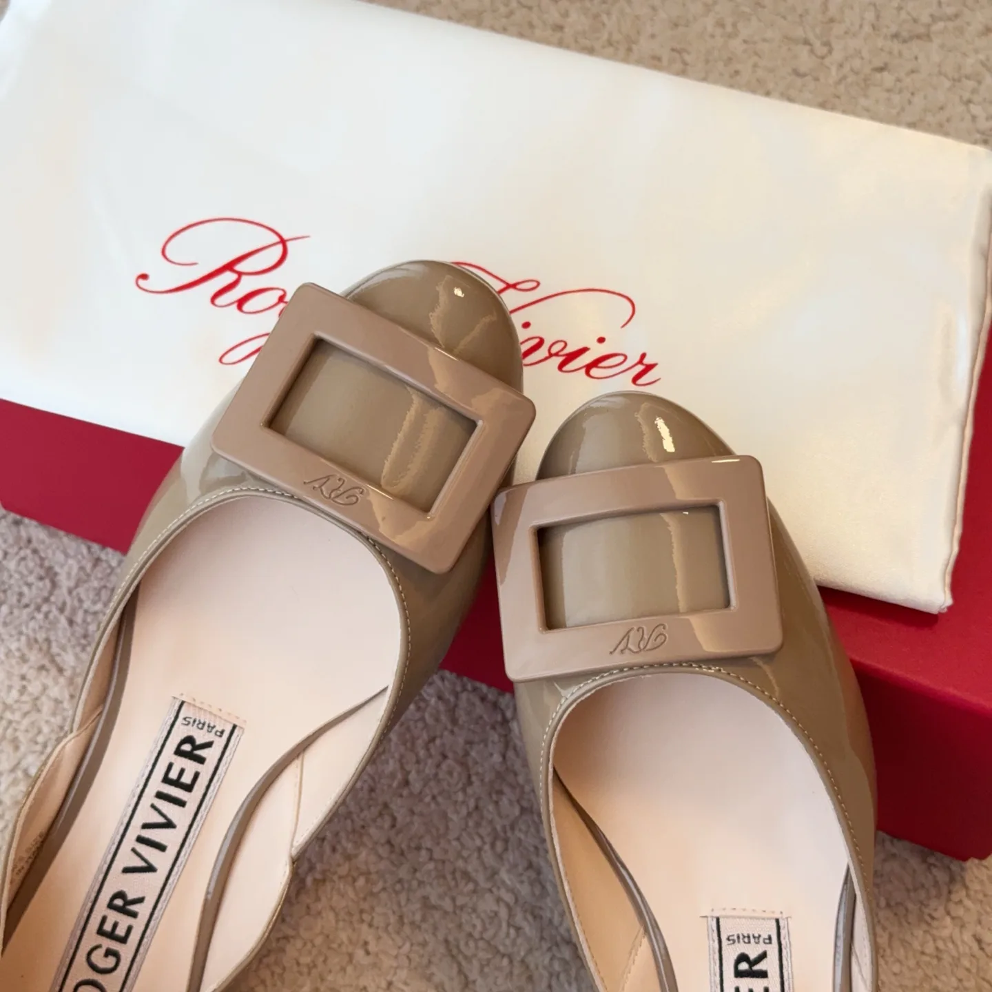 Women's Ballet Flats ROGER VIVIER 17550587
