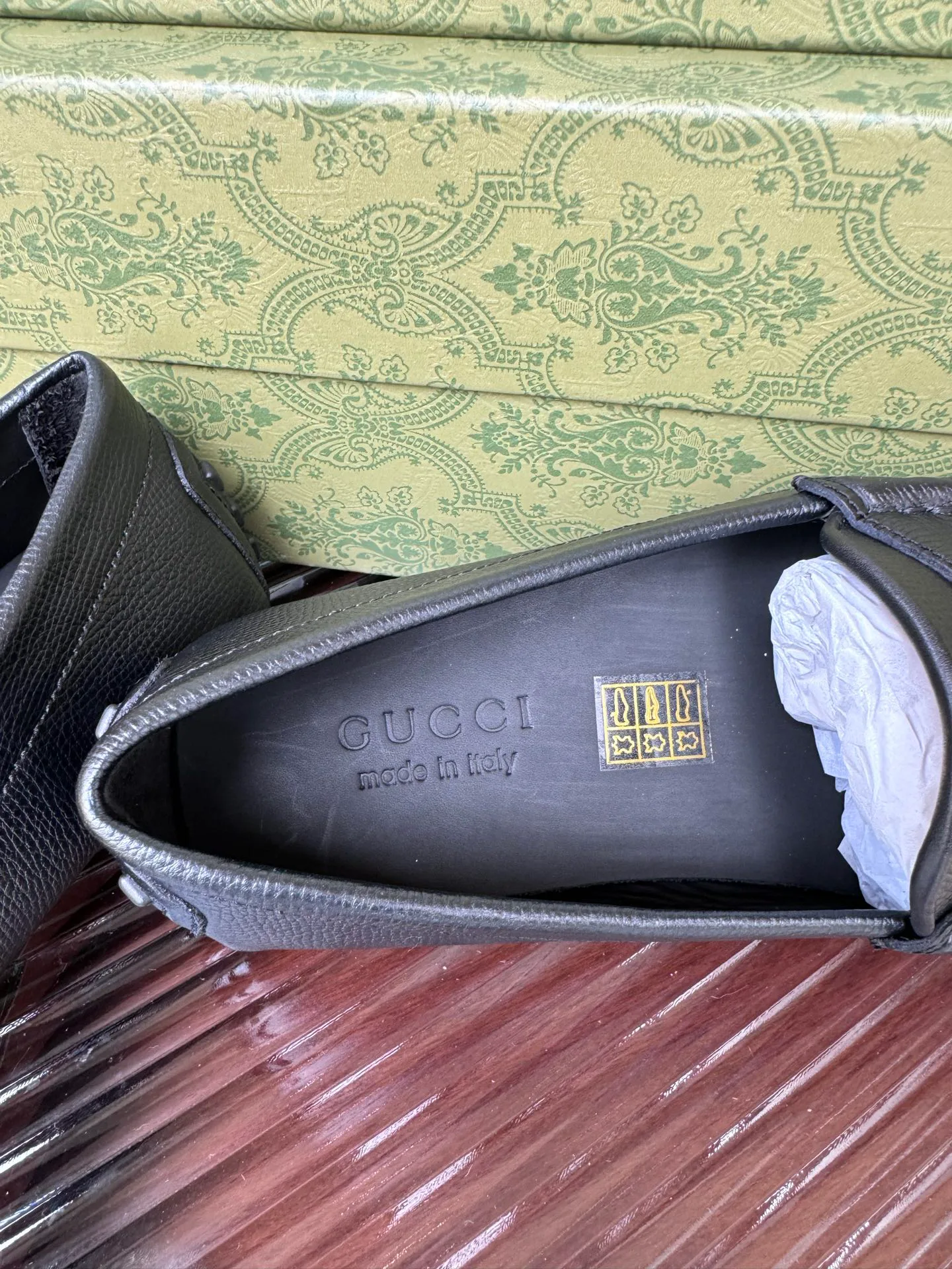 Men's Loafers And Dress Shoes GUCCI 17798715