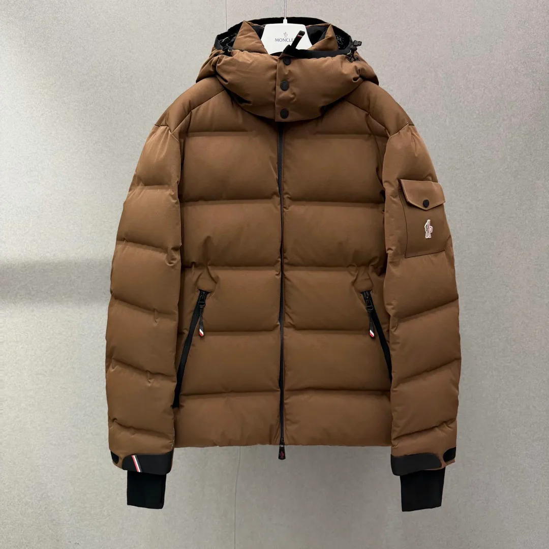 Men's Jackets And Down Jackets MONCLER 17418460