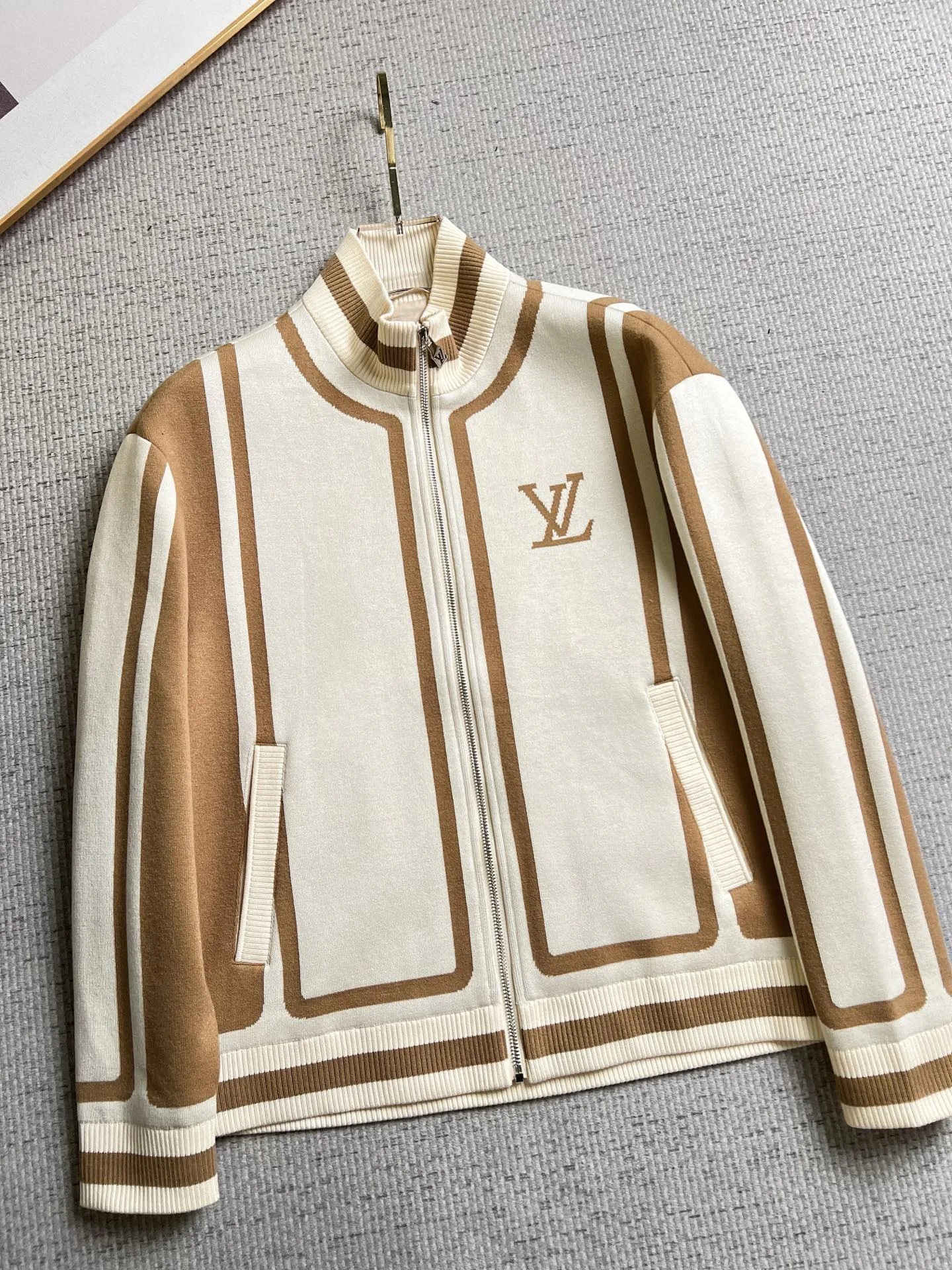 Men's Jackets And Down Jackets LOUIS VUITTON 18098406