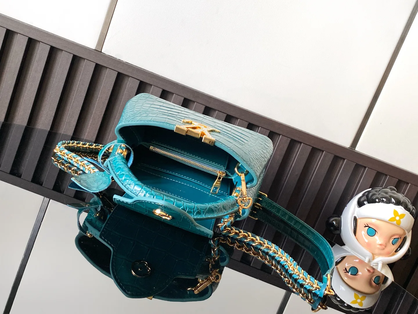 Women's Classic Handbags LOUIS VUITTON 18019347
