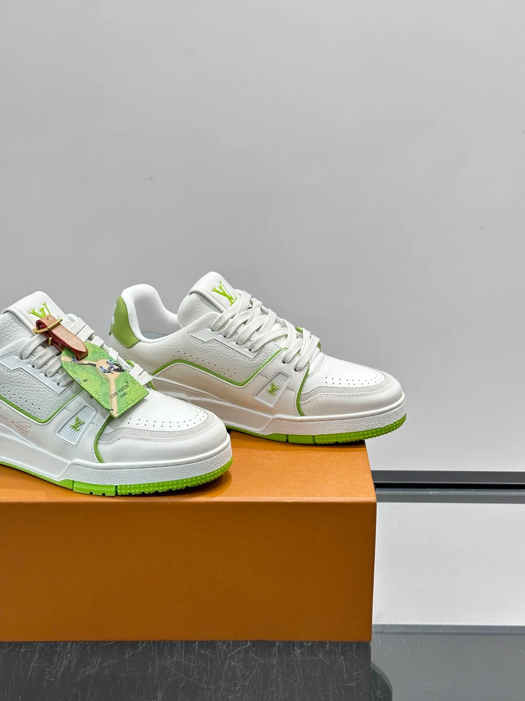 Men's Sneakers LOUIS VUITTON 17811168