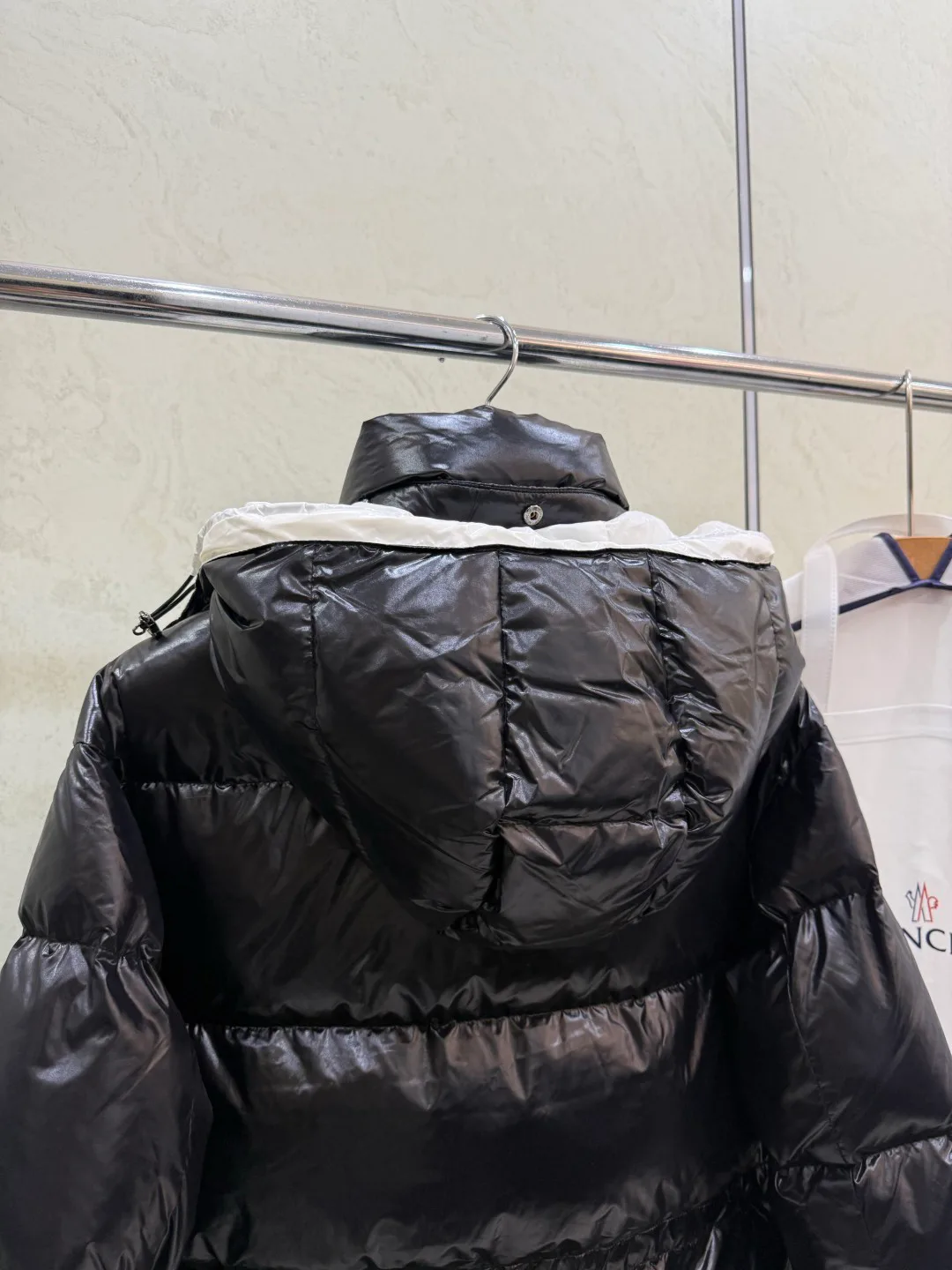 Куртки И Пуховики Мужские Moncler 18683800