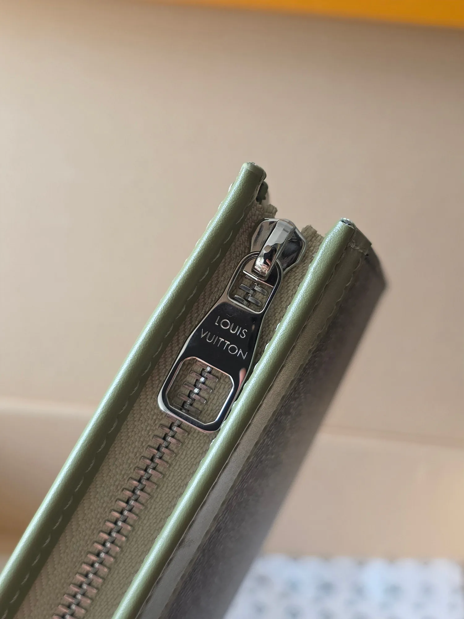 Women's Clutches LOUIS VUITTON 18391148