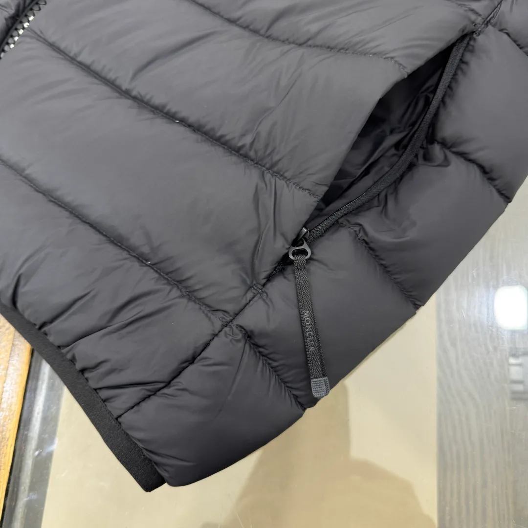 Women's Vests MONCLER 18001982