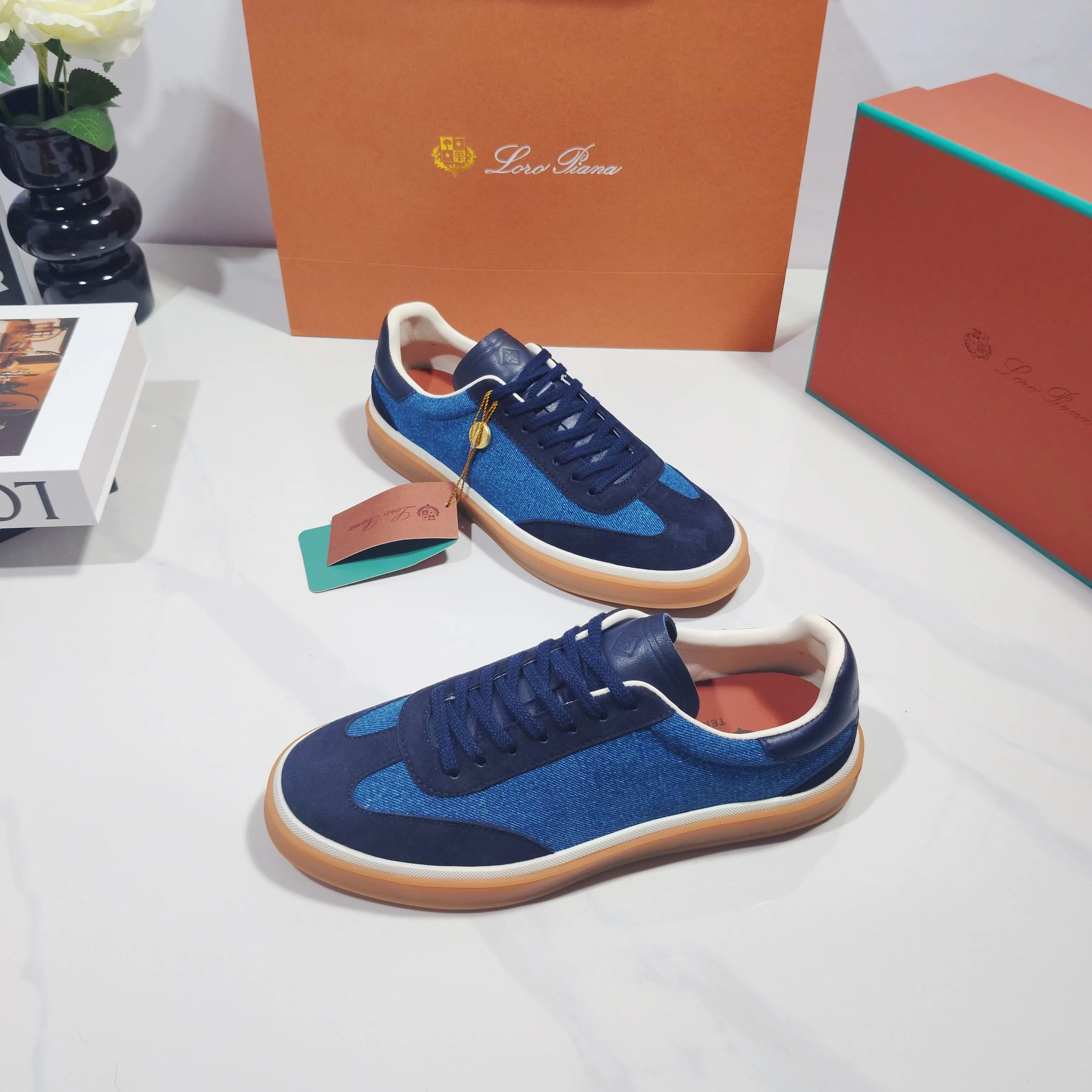 Women's Sneakers LORO PIANA 17961938