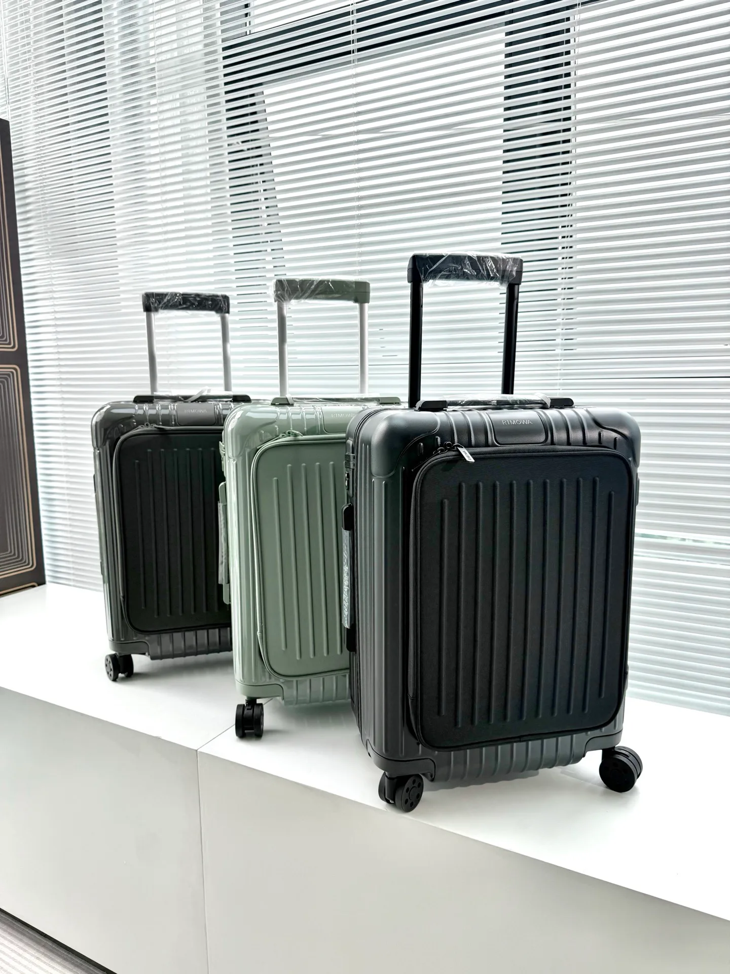 Suitcases RIMOWA 17639588