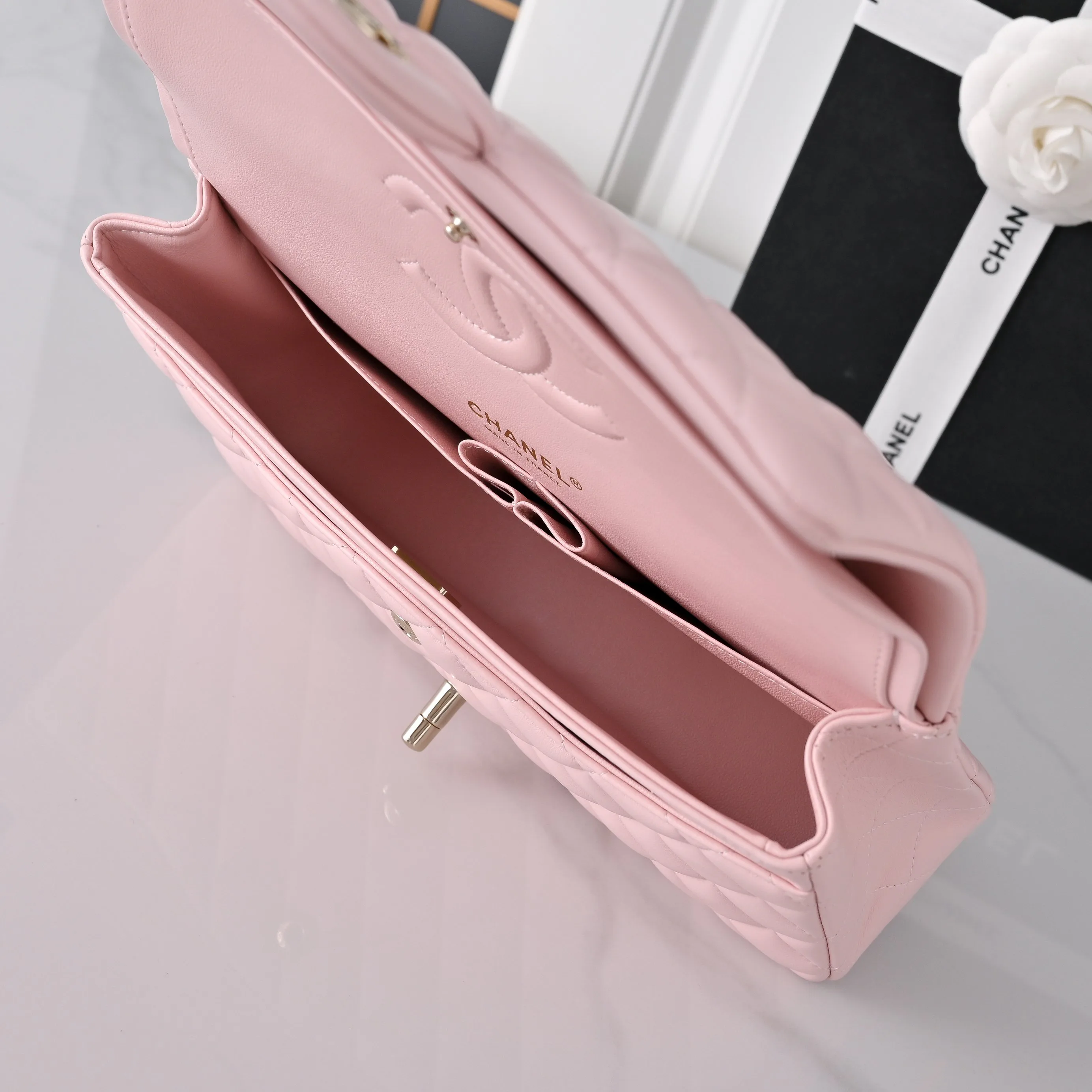 Women's Classic Handbags CHANEL 18148082