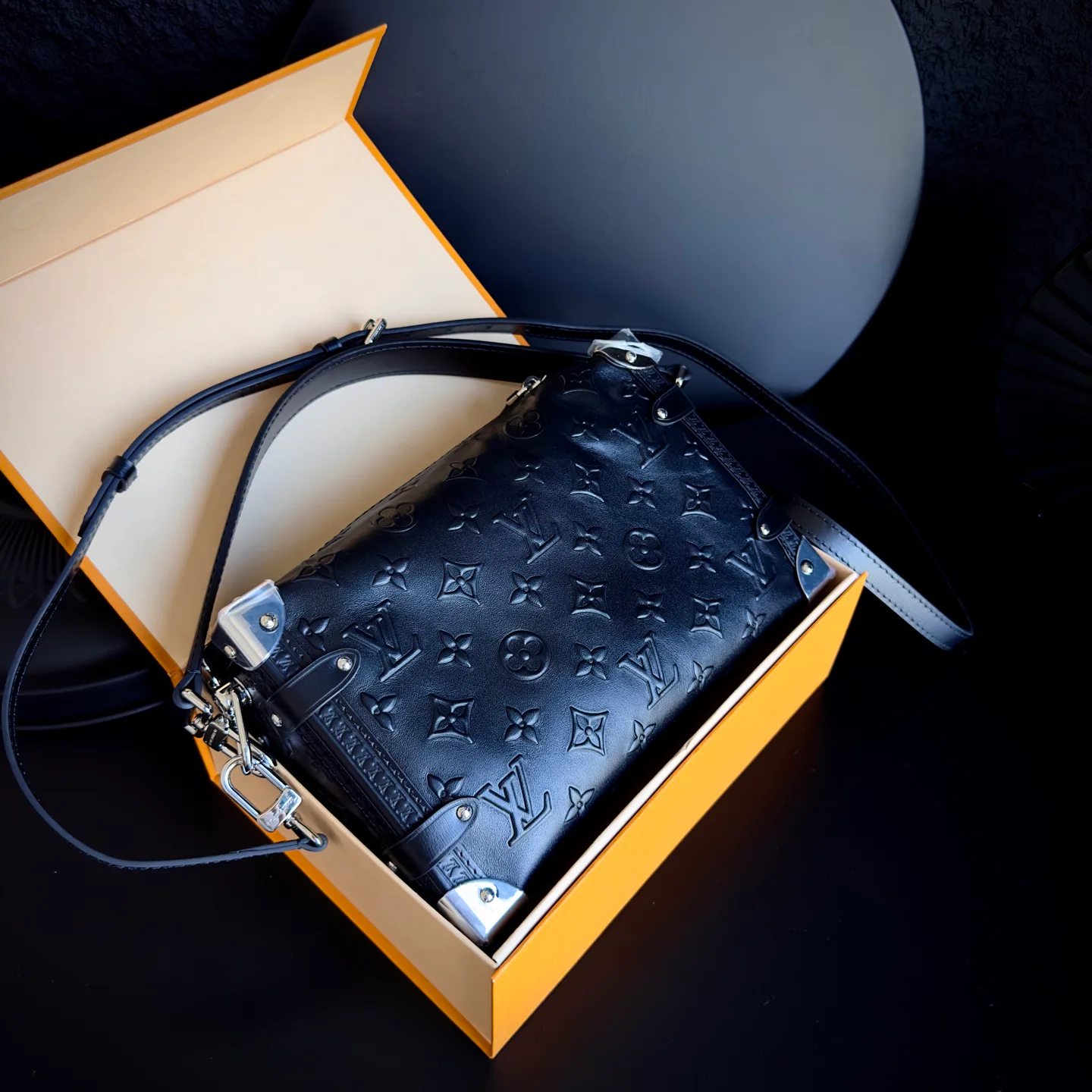 Women's Classic Handbags LOUIS VUITTON 17864853