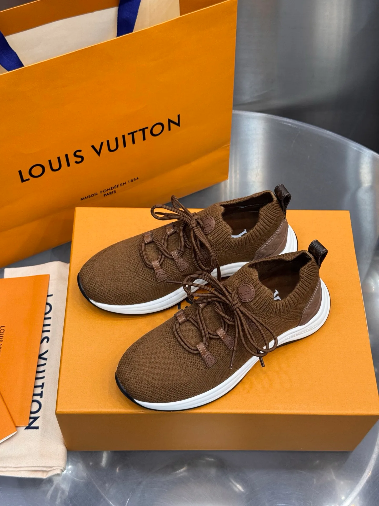 Women's Sneakers LOUIS VUITTON 18202470