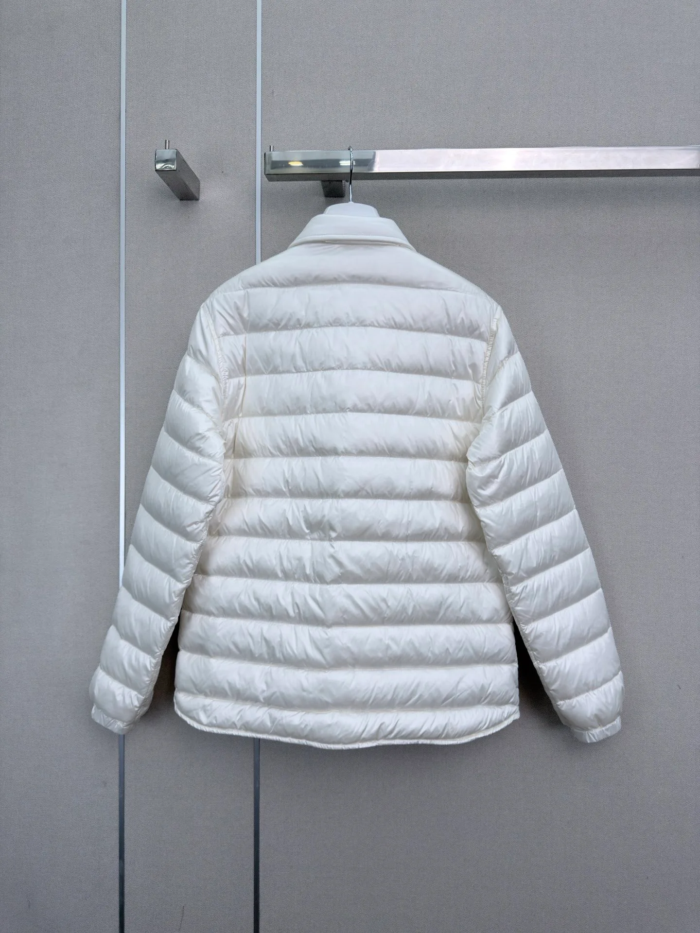 Women's Jackets And Down Jackets MONCLER 17919457