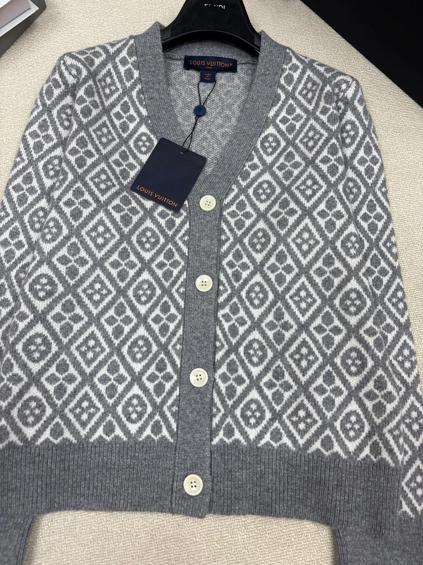 Women's Jumpers And Sweaters LOUIS VUITTON 17429450