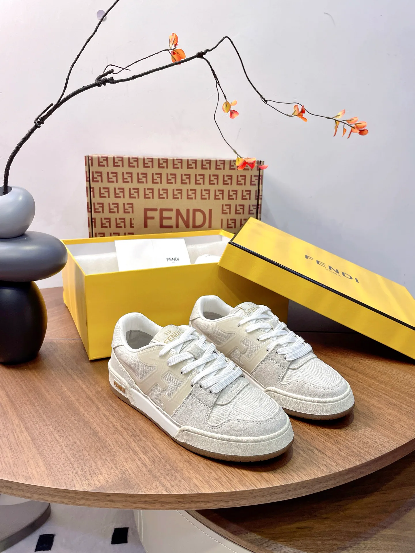 Women's Sneakers FENDI 17957348
