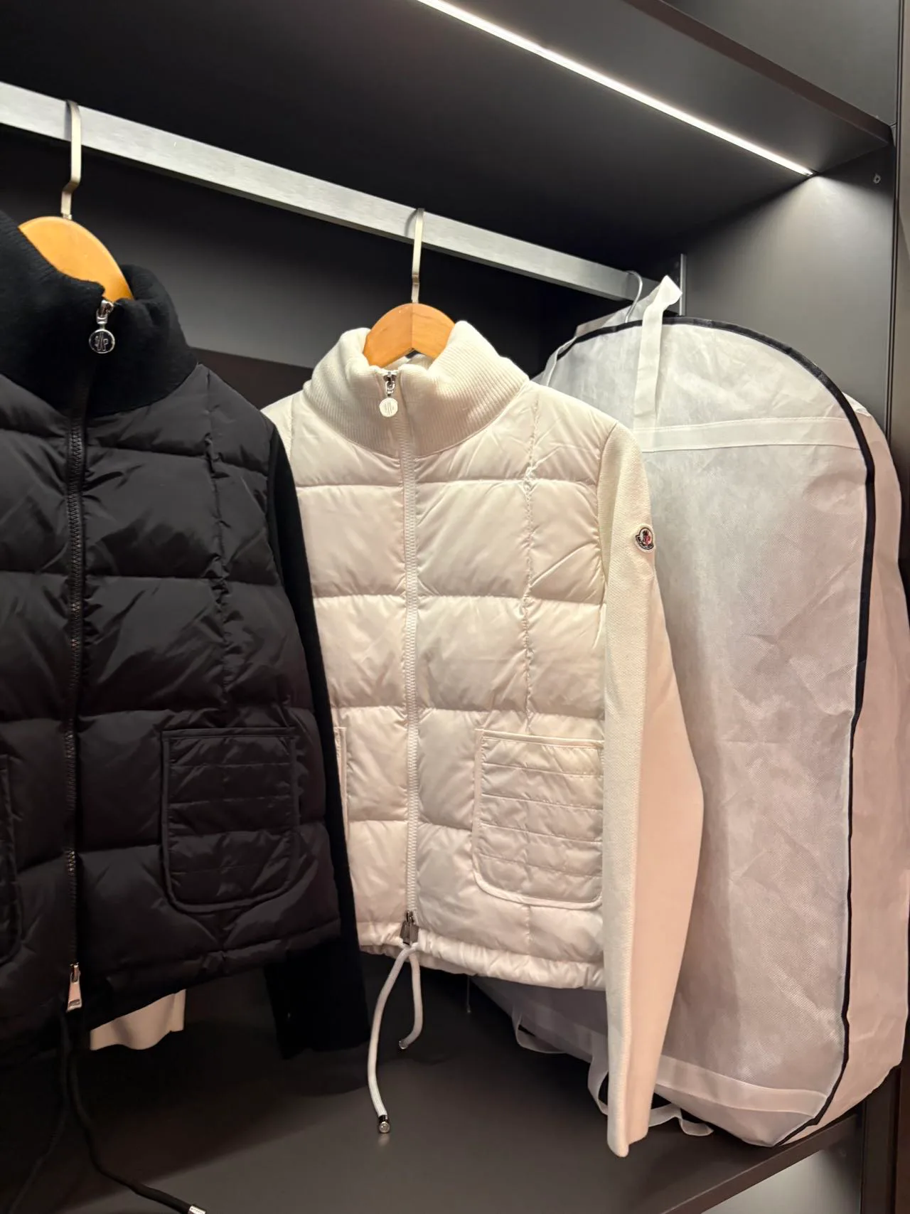 Men's Jackets And Down Jackets MONCLER 18434648