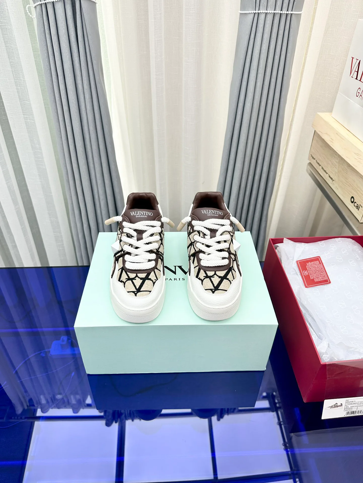 Women's Sneakers VALENTINO 17948616