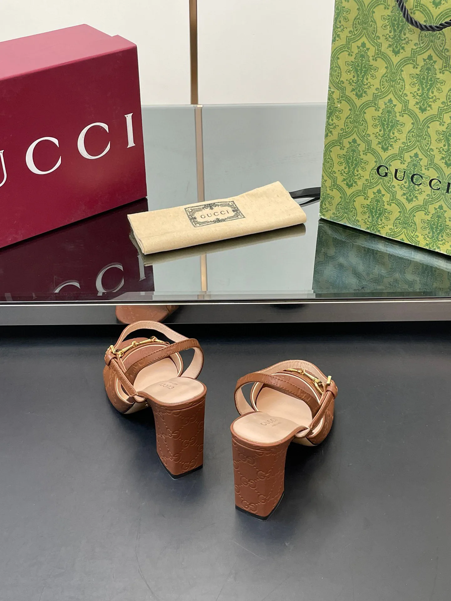 Women's Open-Toe Sandals GUCCI 17614708