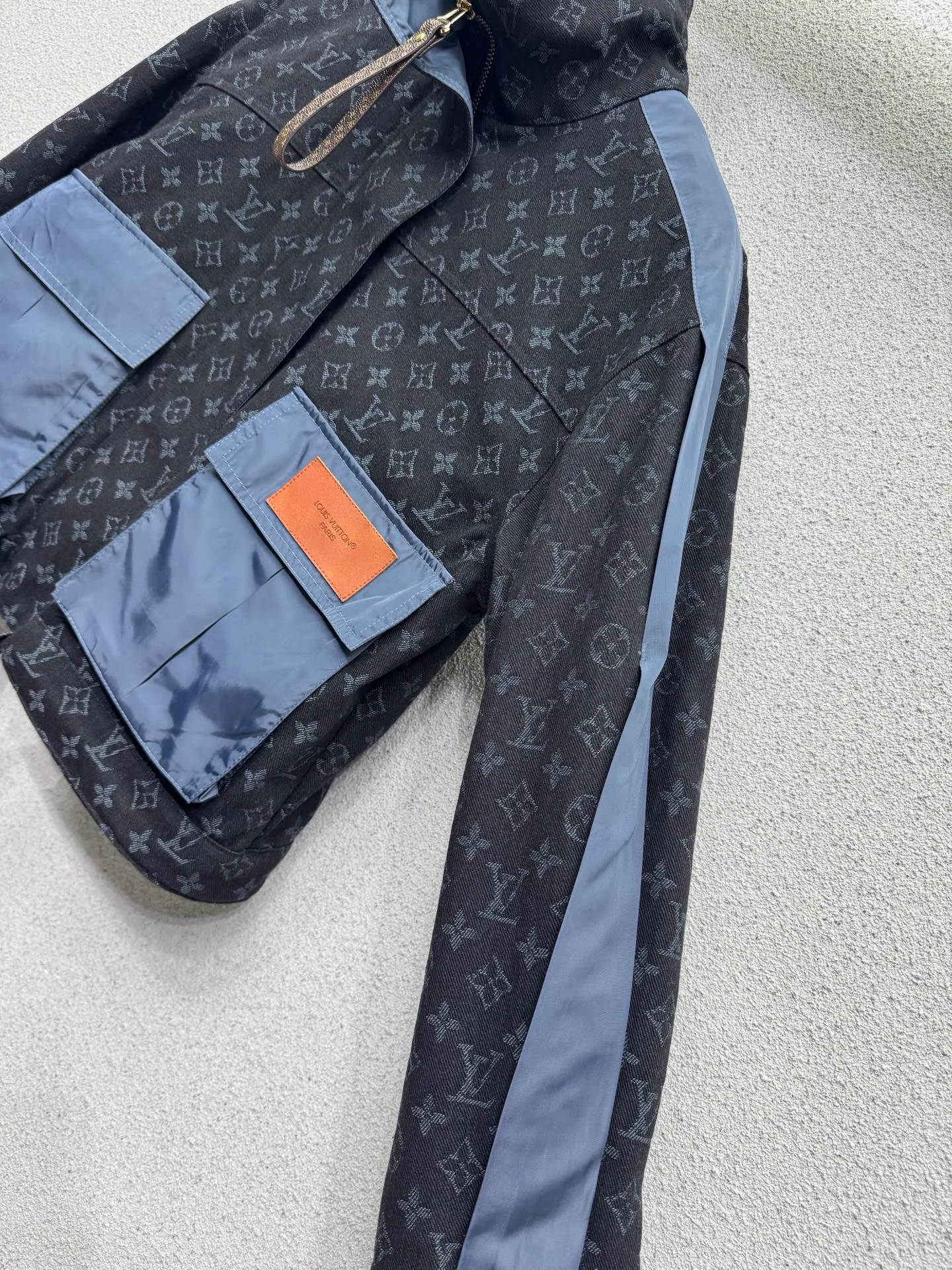 Women's Jackets And Down Jackets LOUIS VUITTON 18327884