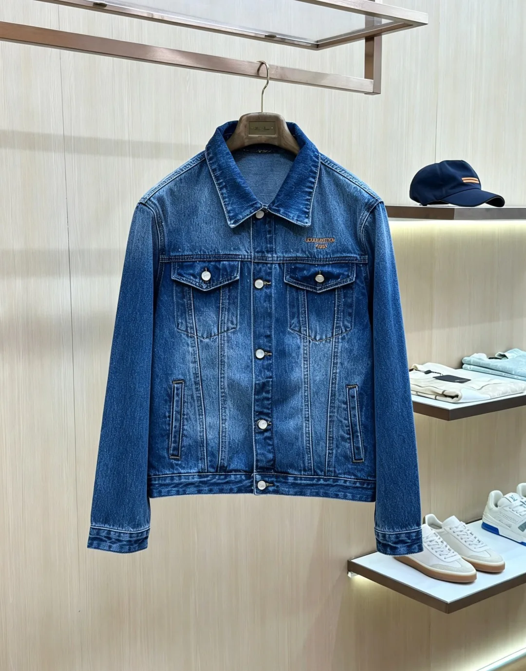 Куртки И Пуховики Мужские Louis Vuitton 18599291