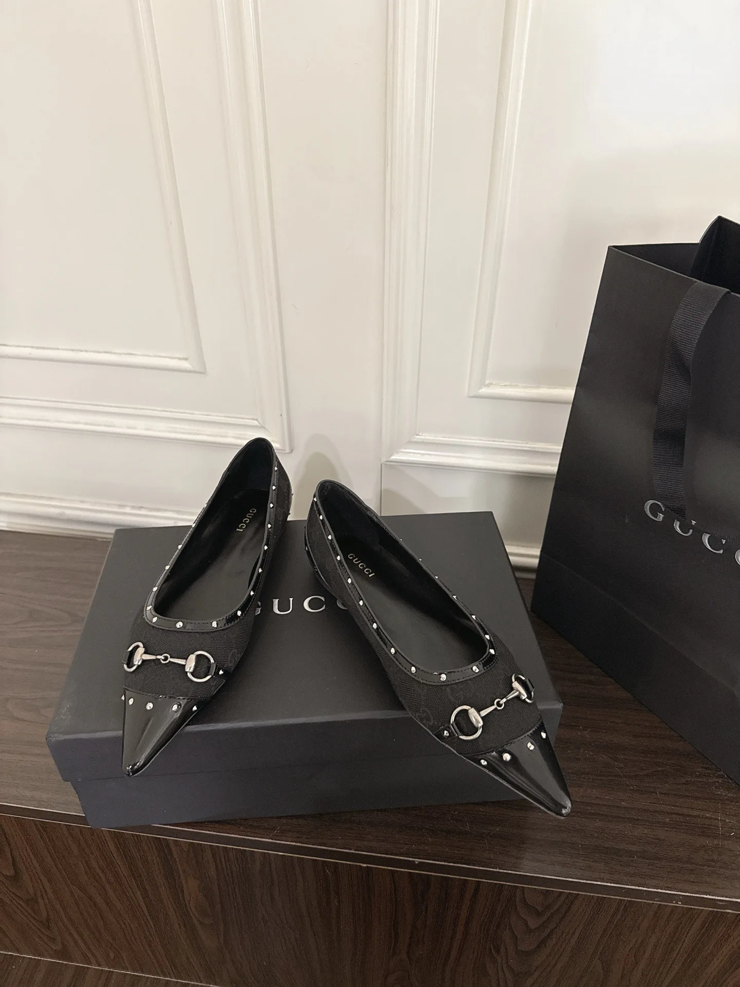 Women's Ballet Flats GUCCI 18135558