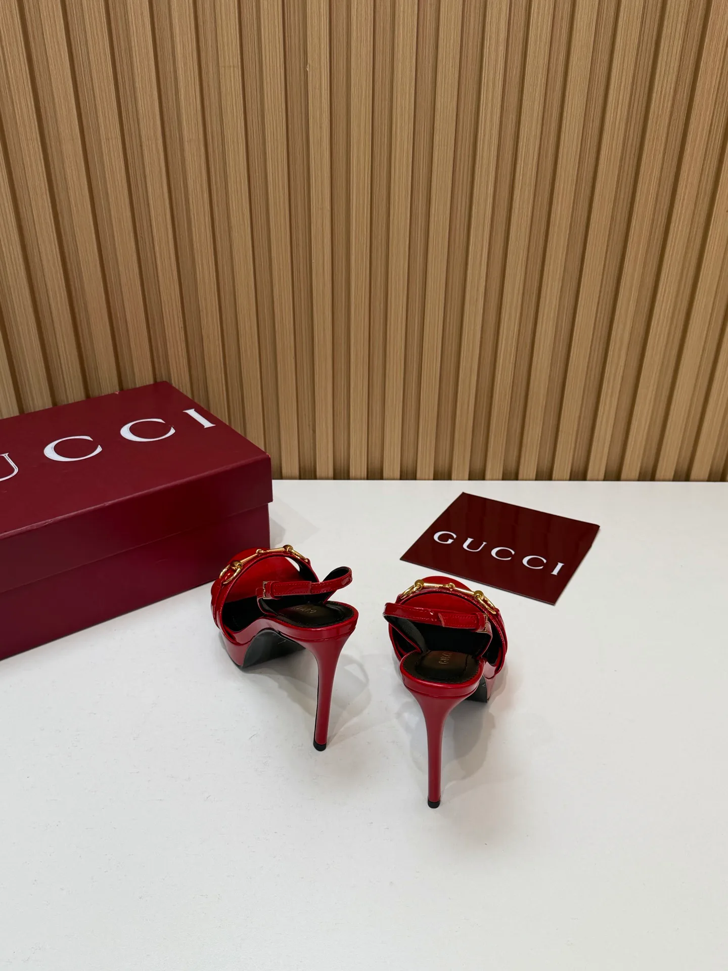 Women's Open-Toe Sandals GUCCI 18396259