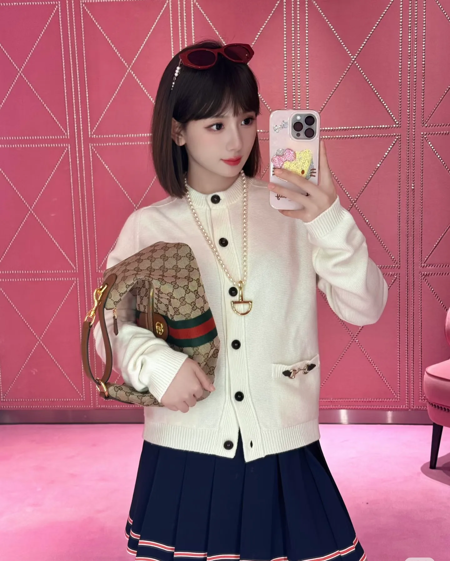 Women's Jumpers And Sweaters GUCCI 18106597