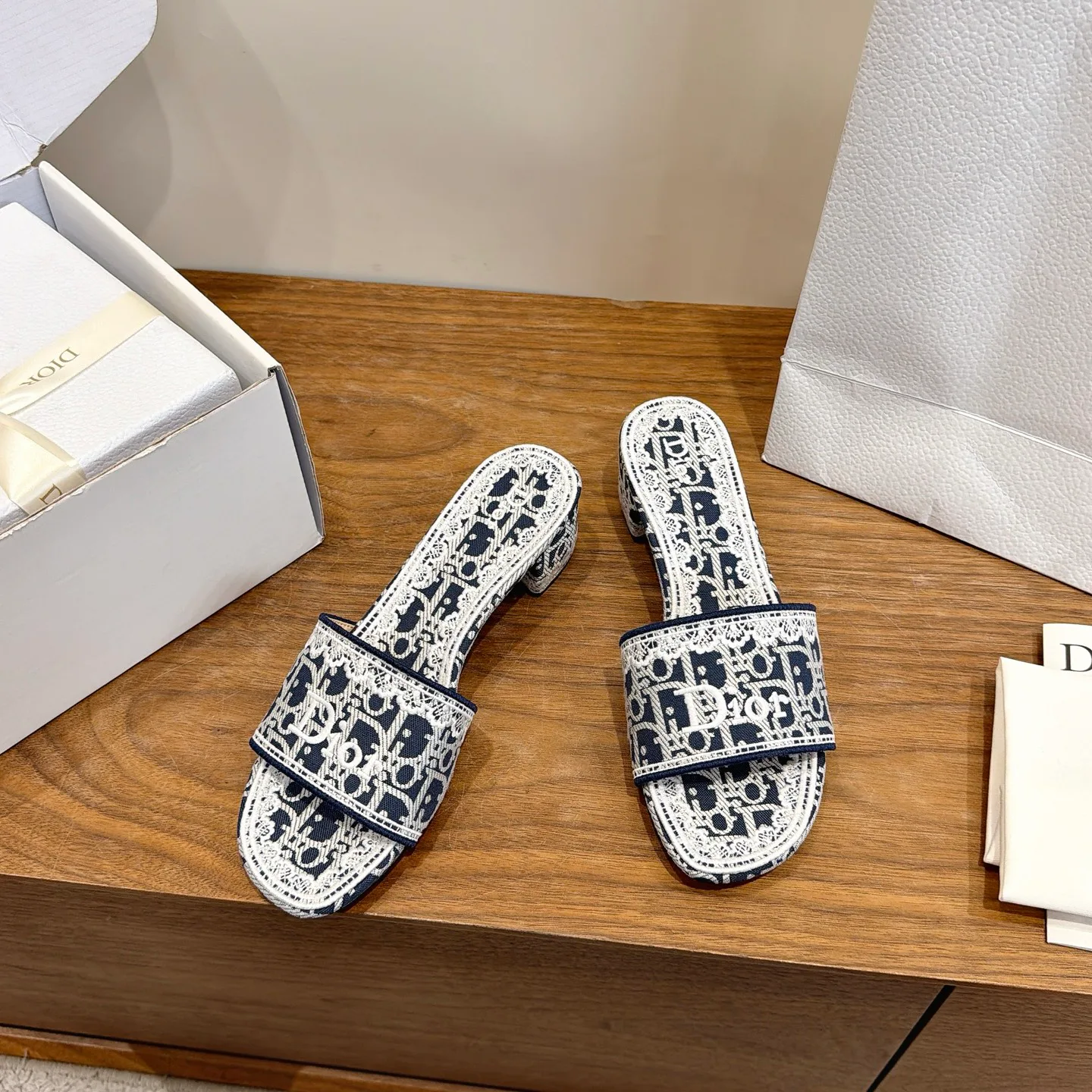 Women's Flip-Flops CHRISTIAN DIOR 17449438