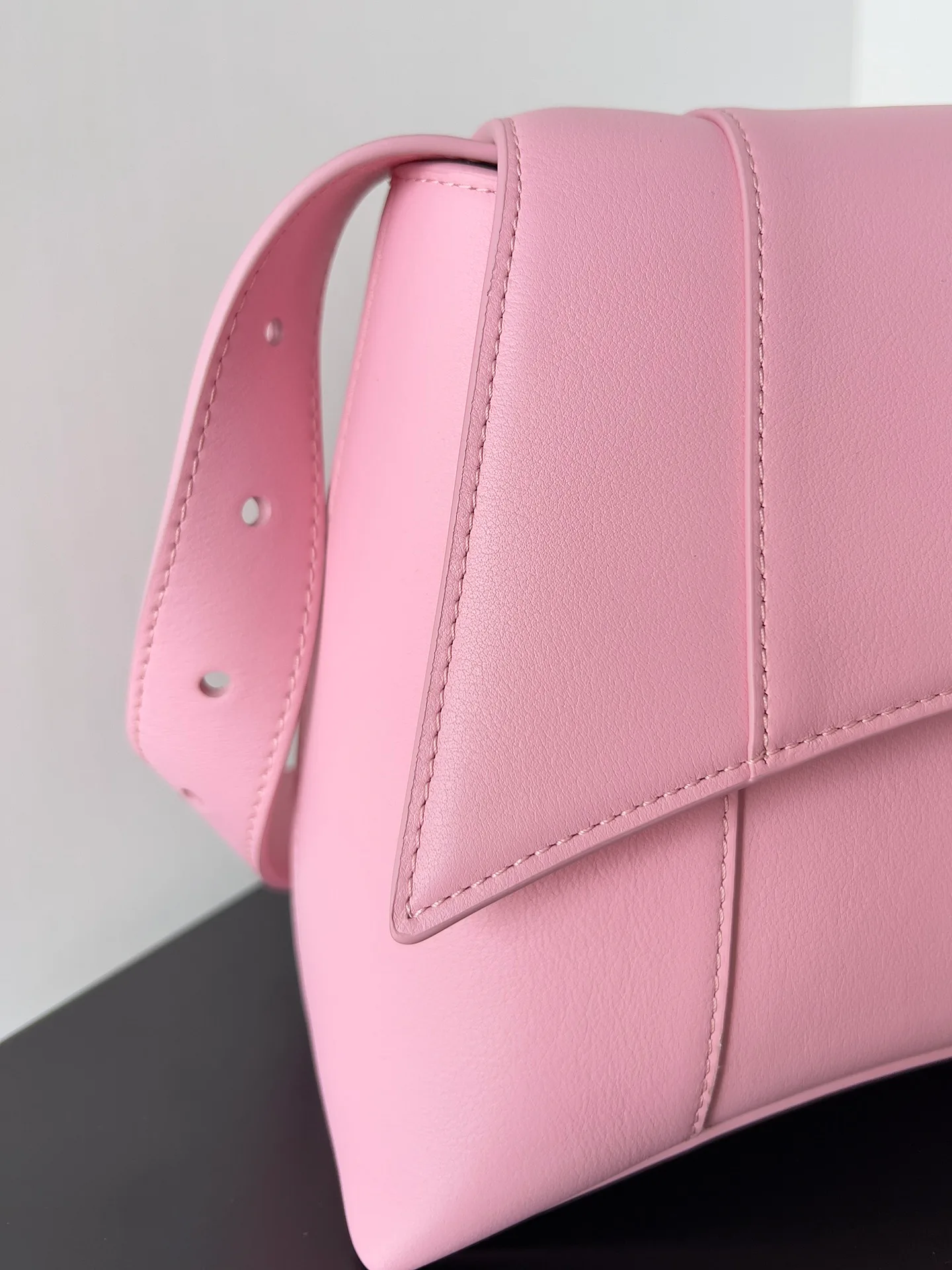 Классические Сумки Женские Balenciaga 18619538