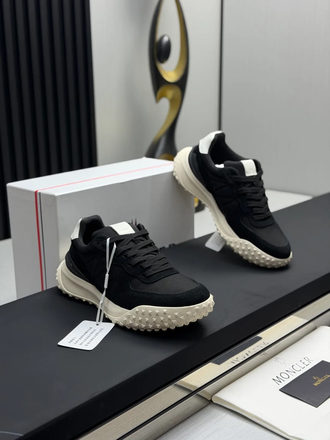 Кроссовки Мужские Moncler 18677604