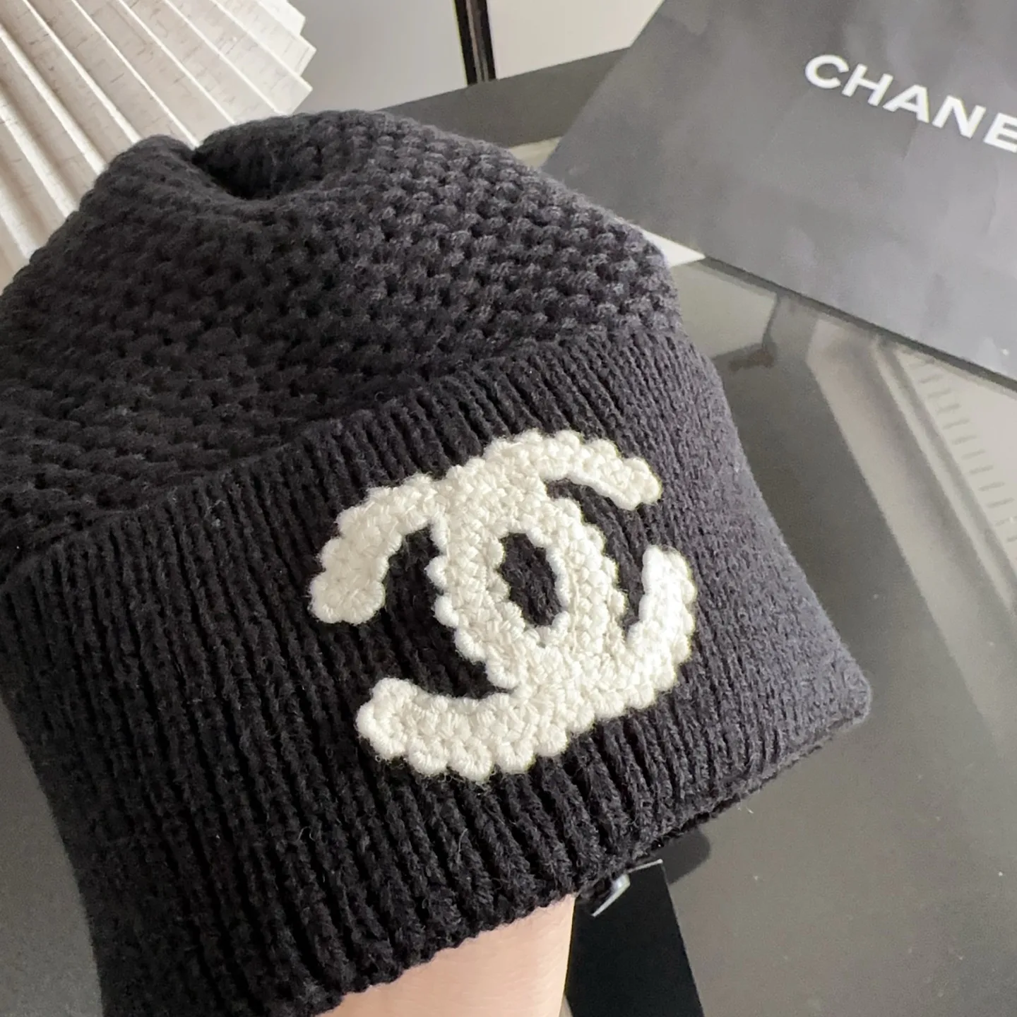 Hats CHANEL 18105668