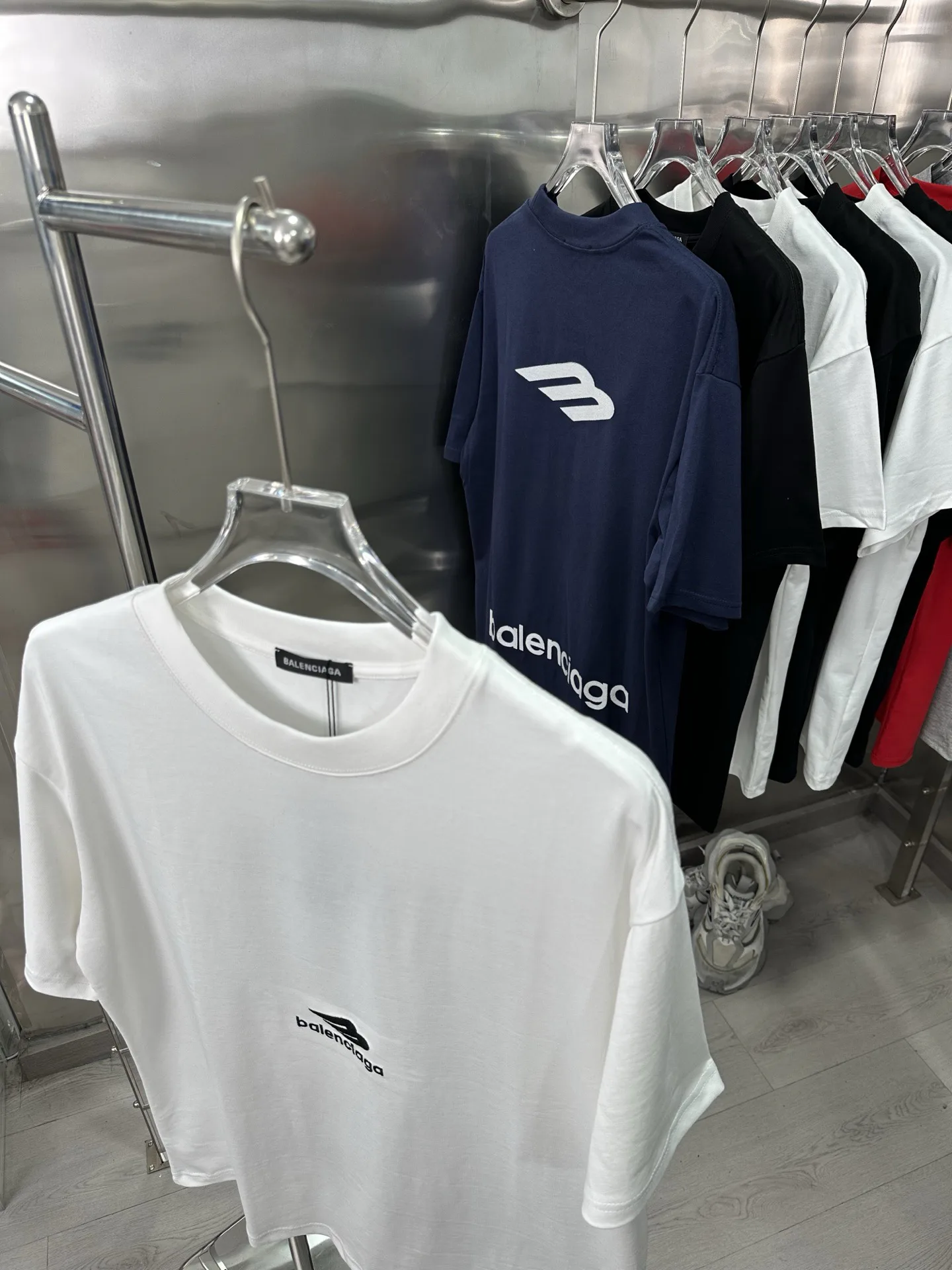 Men's T-Shirts BALENCIAGA 17728121