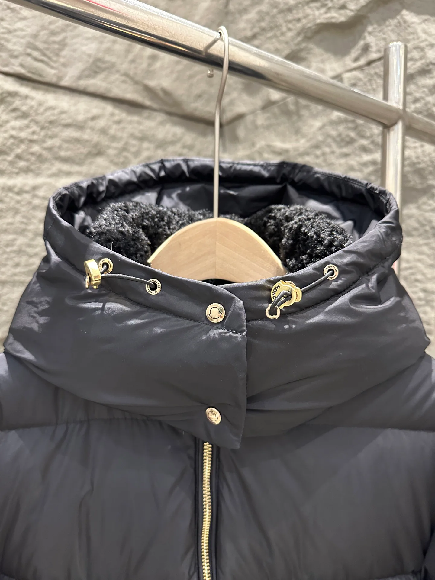 Куртки И Пуховики Женские Moncler 18609643