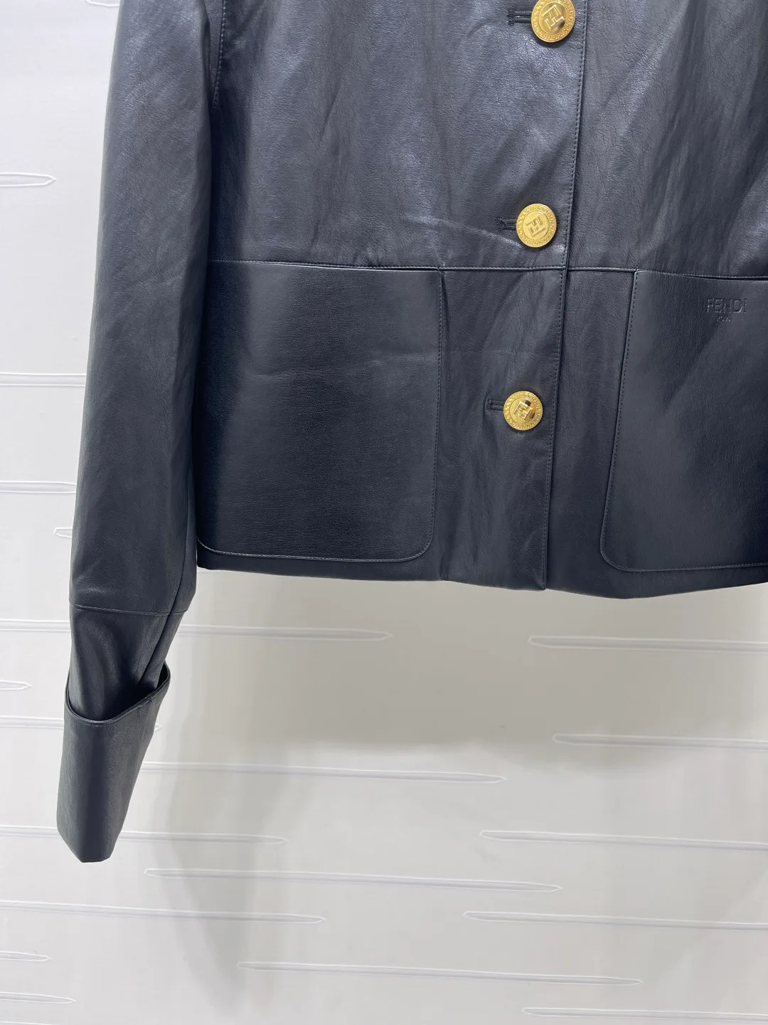 Women's Leather Jackets And Sheepskin Coats FENDI 18437134