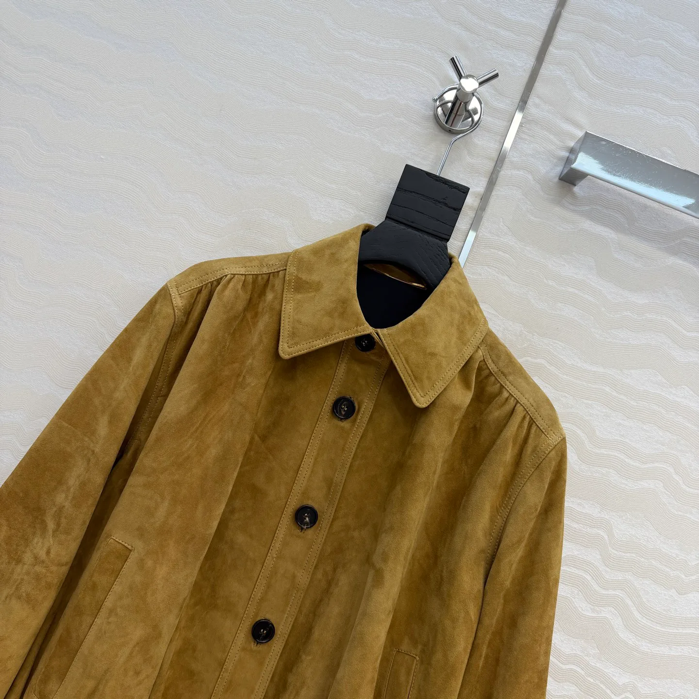 Women's Leather Jackets And Sheepskin Coats SAINT LAURENT 17870010