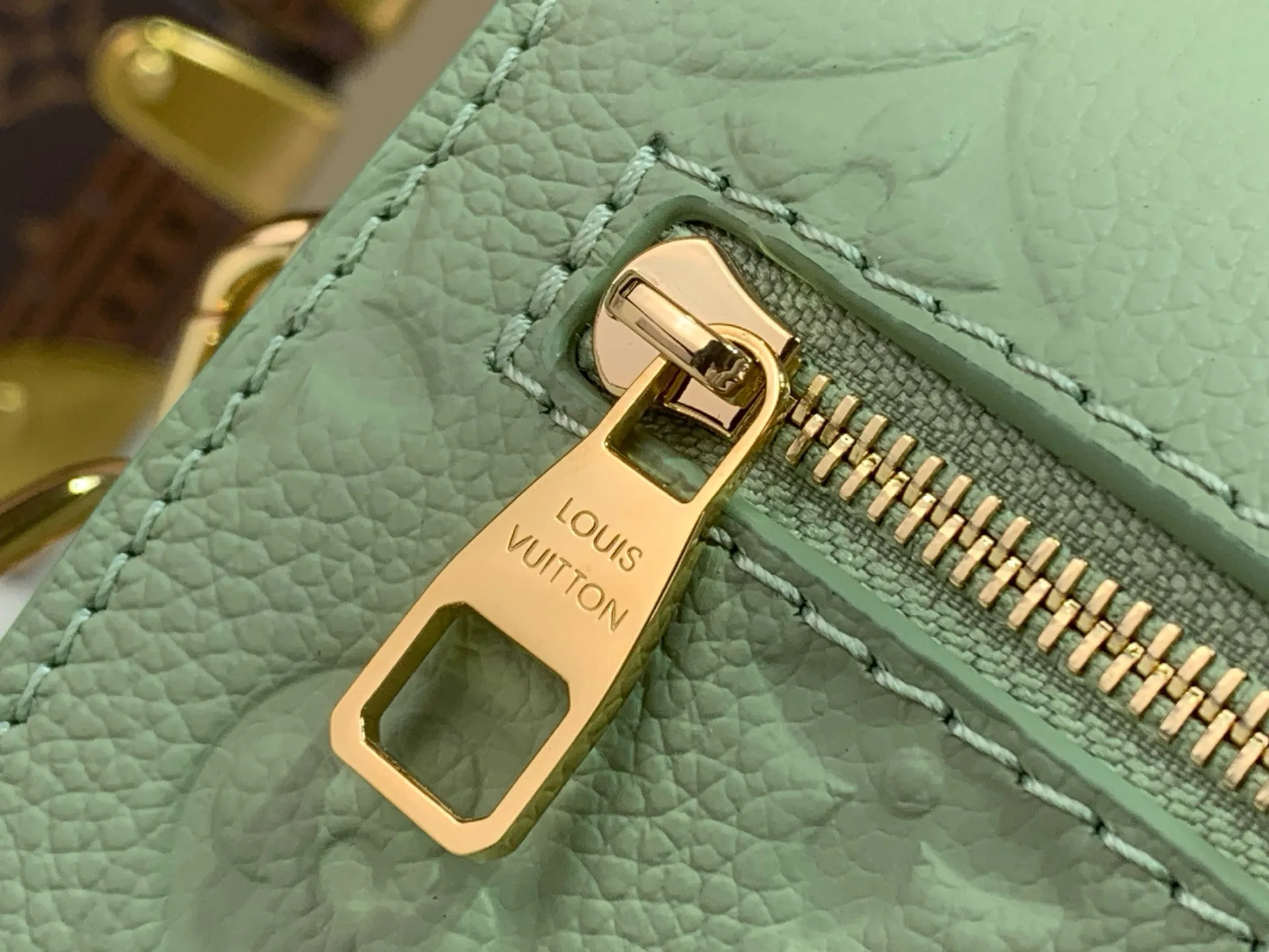 Women's Classic Handbags LOUIS VUITTON 17674136