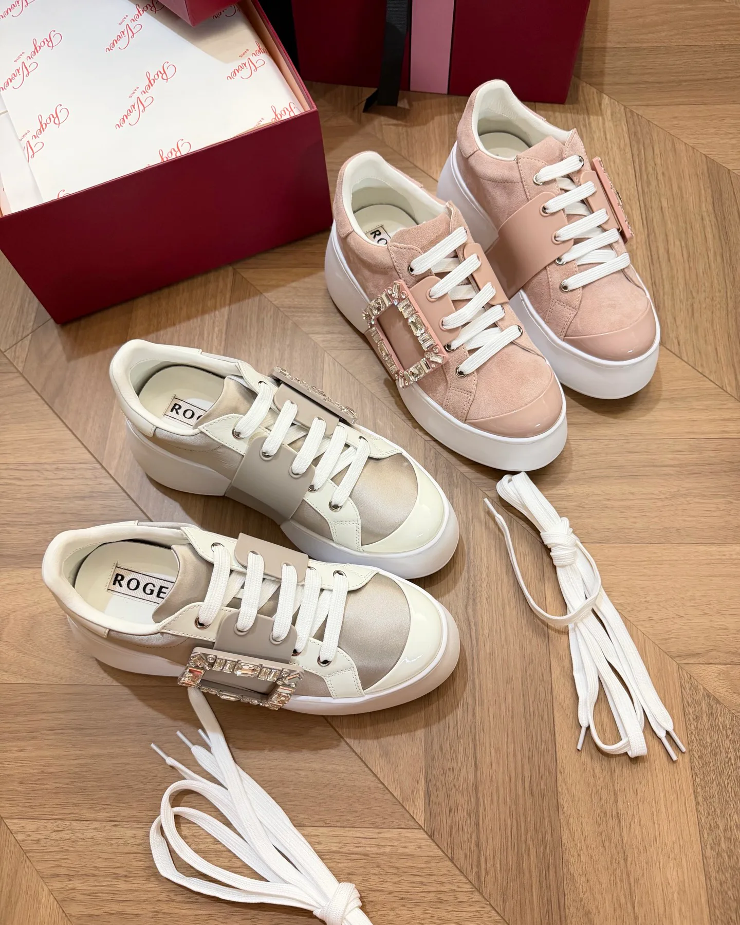 Women's Sneakers ROGER VIVIER 18427939