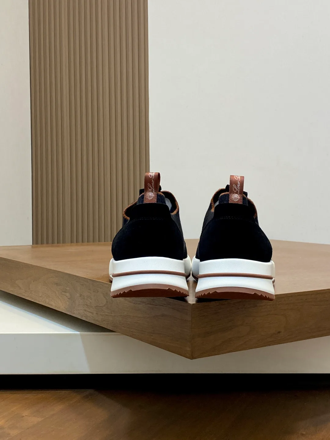 Men's Sneakers LORO PIANA 18100251