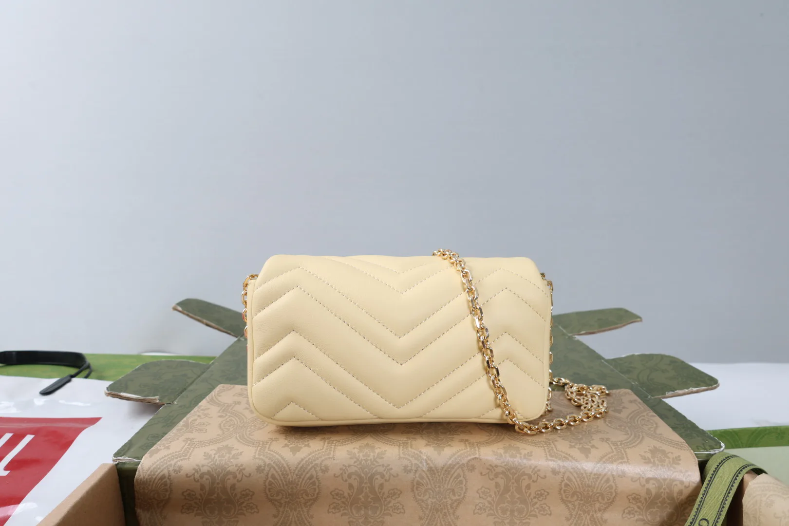 Women's Classic Handbags GUCCI 18005070