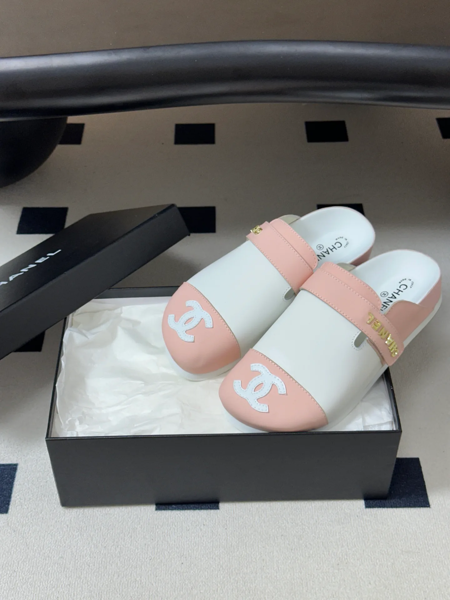 Women's Mules And Clogs CHANEL 17830297