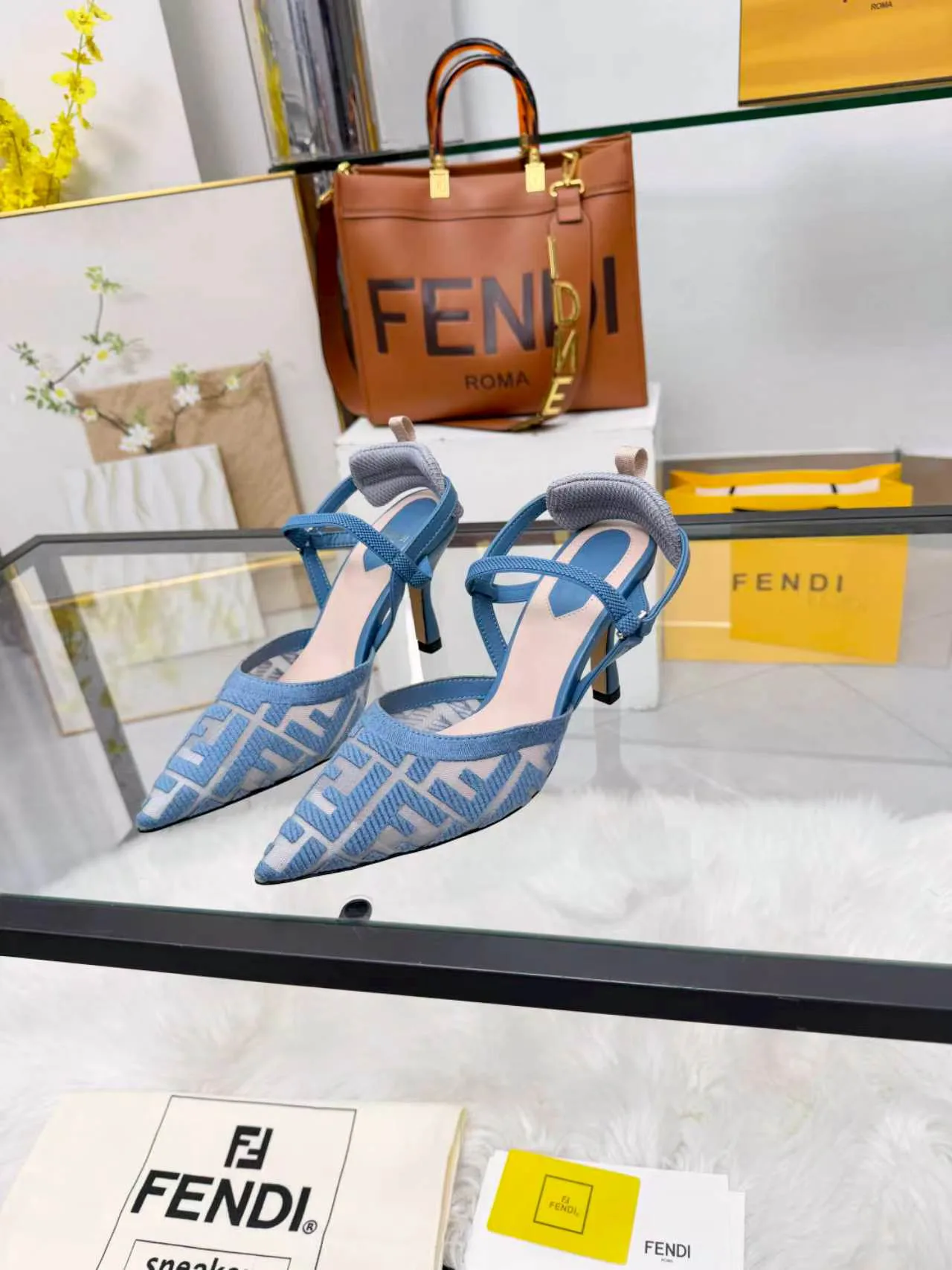 Women's Heels FENDI 18104676
