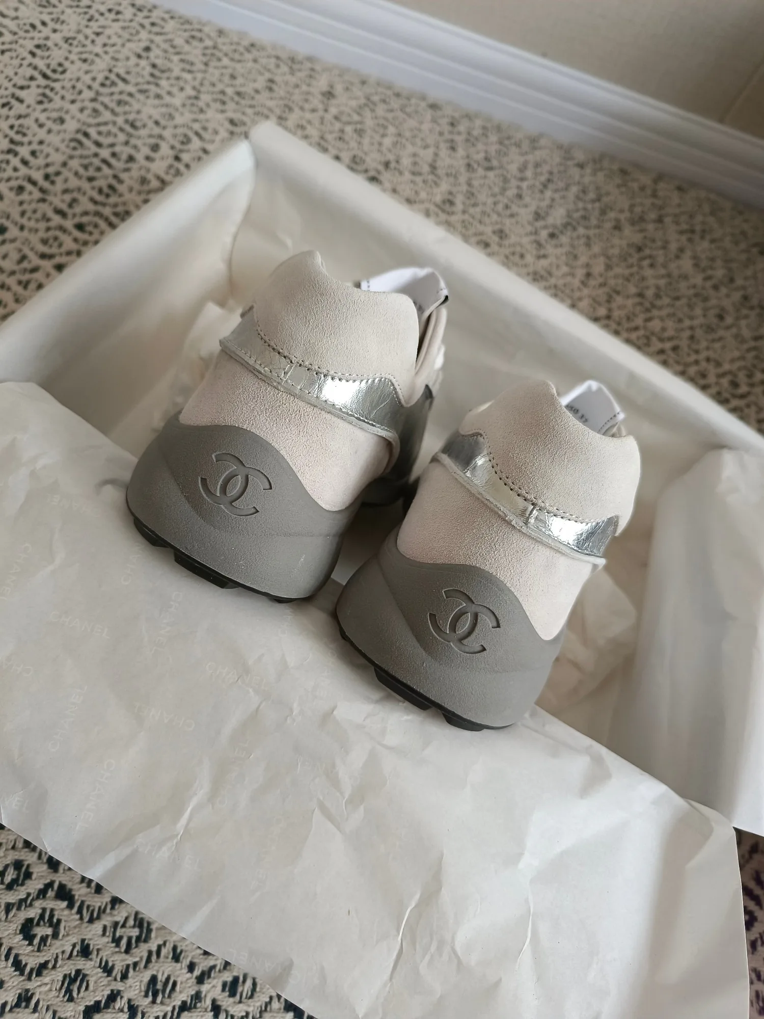 Women's Sneakers CHANEL 18475380